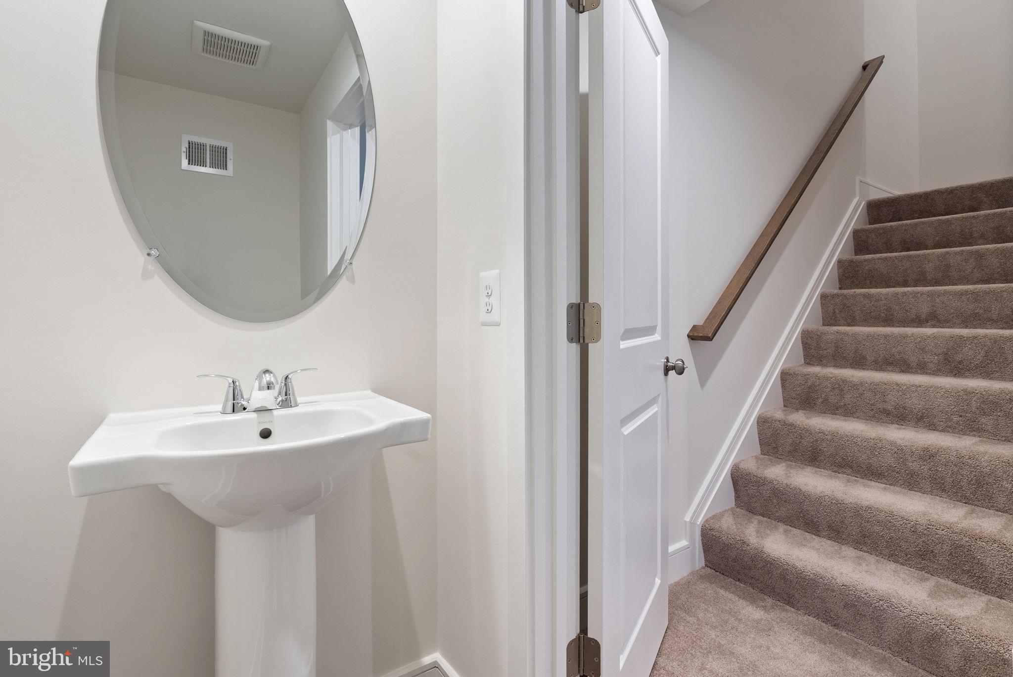 LAKE FREDERICK - Residential Lease