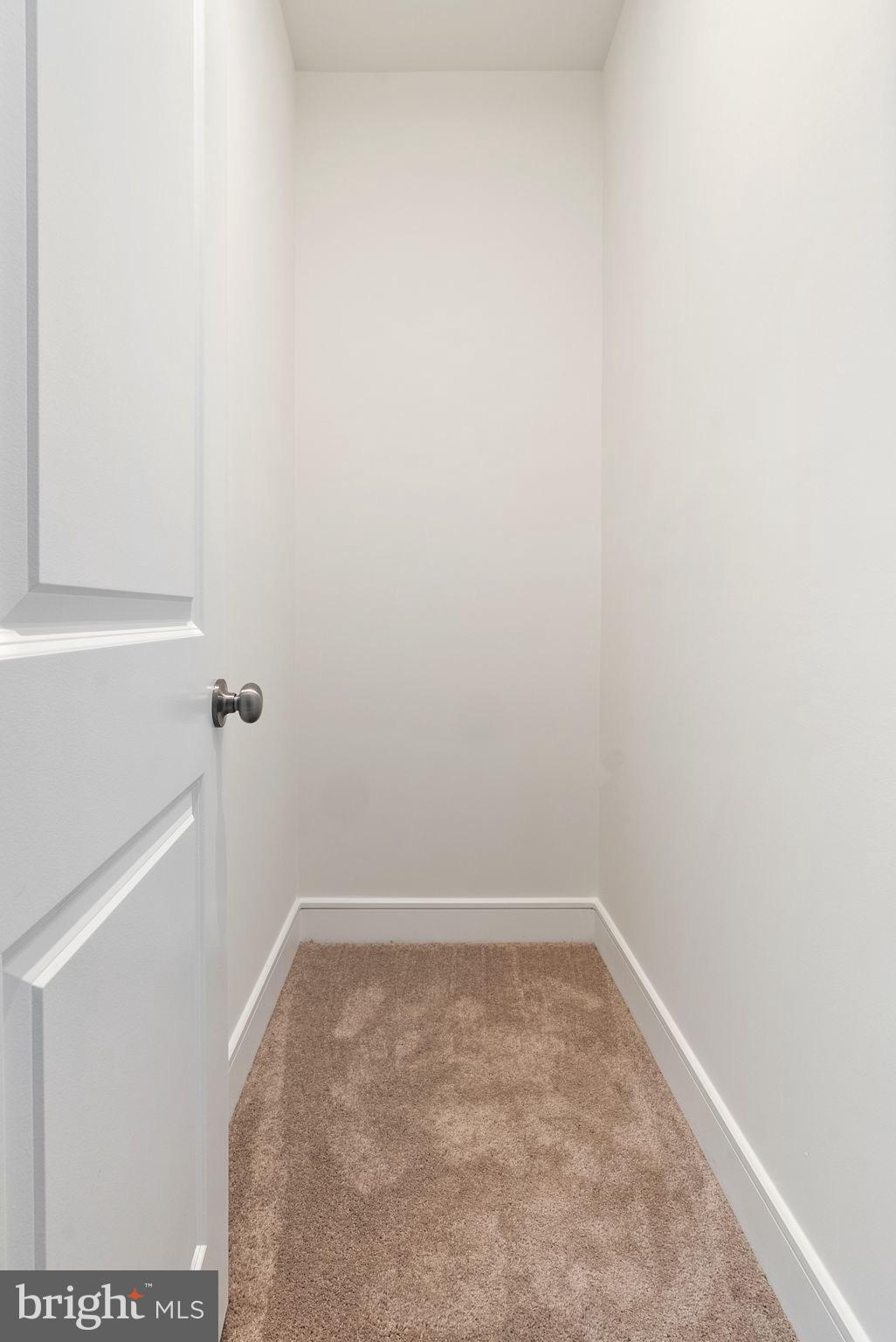 LAKE FREDERICK - Residential Lease