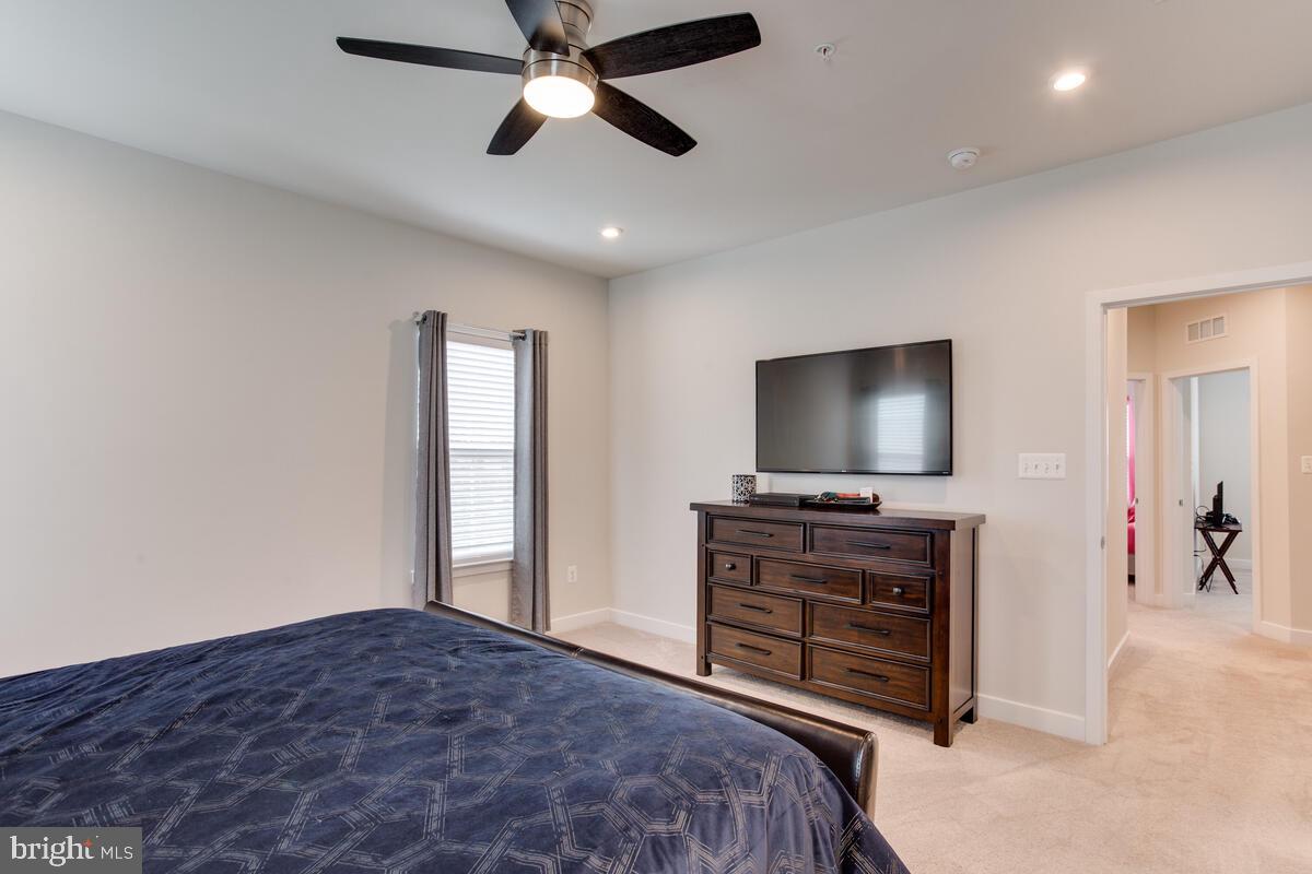 WESTCHESTER SQUARE - Residential