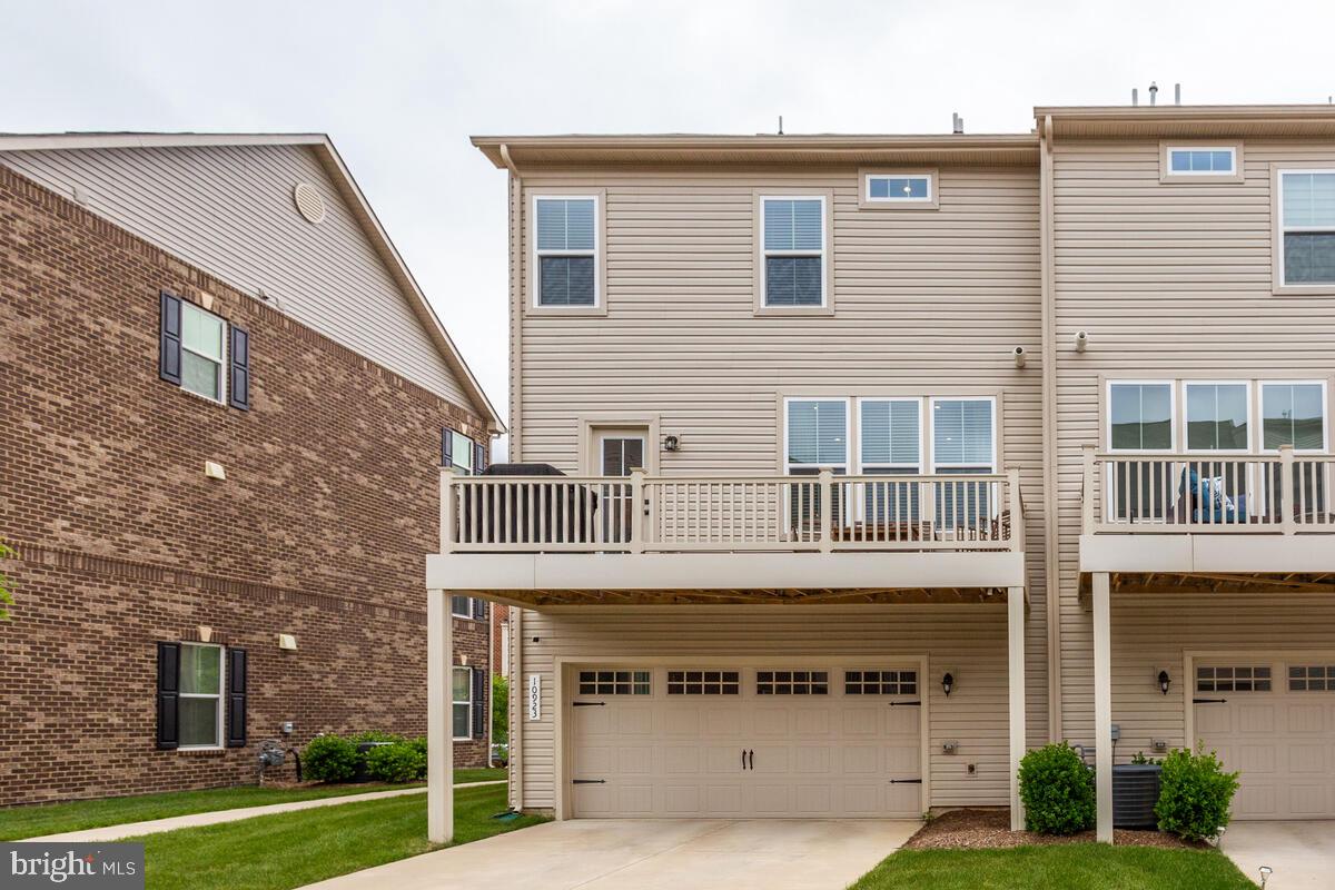 WESTCHESTER SQUARE - Residential