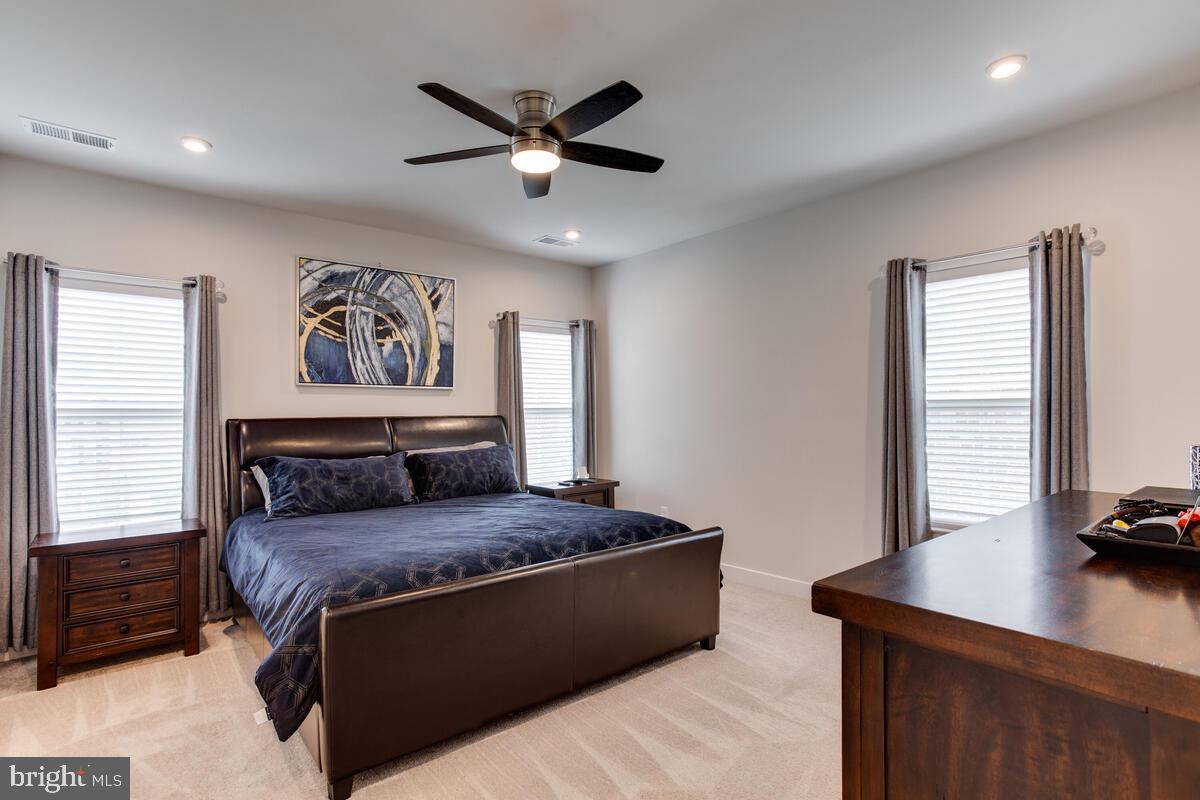 WESTCHESTER SQUARE - Residential