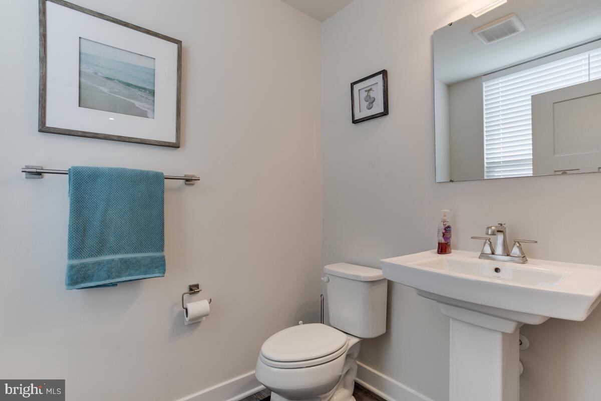 WESTCHESTER SQUARE - Residential