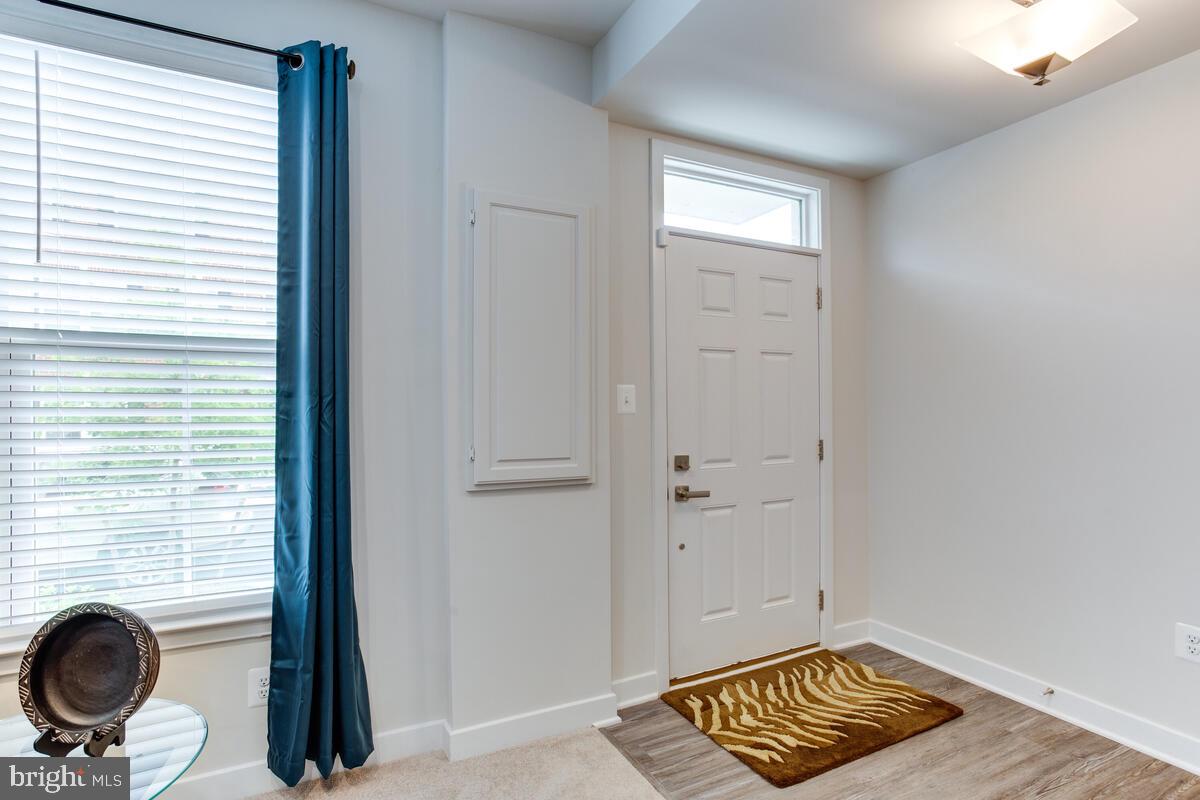 WESTCHESTER SQUARE - Residential