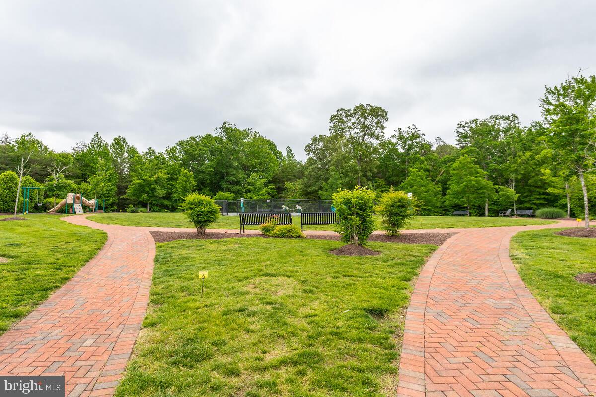 WESTCHESTER SQUARE - Residential