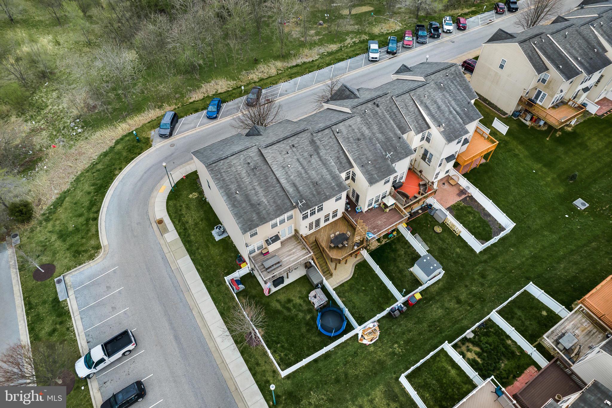 LAKELAND PLACE - Residential