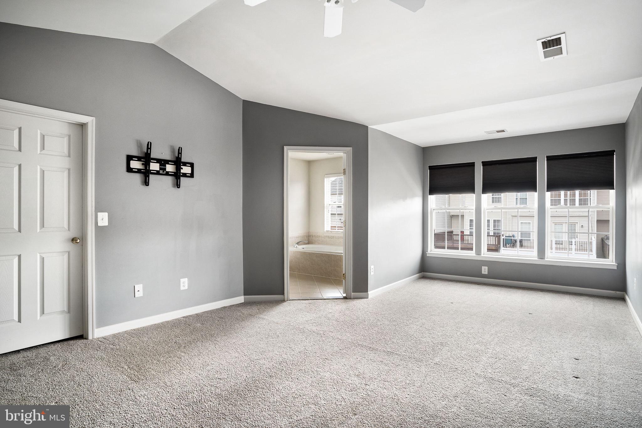 LAKELAND PLACE - Residential