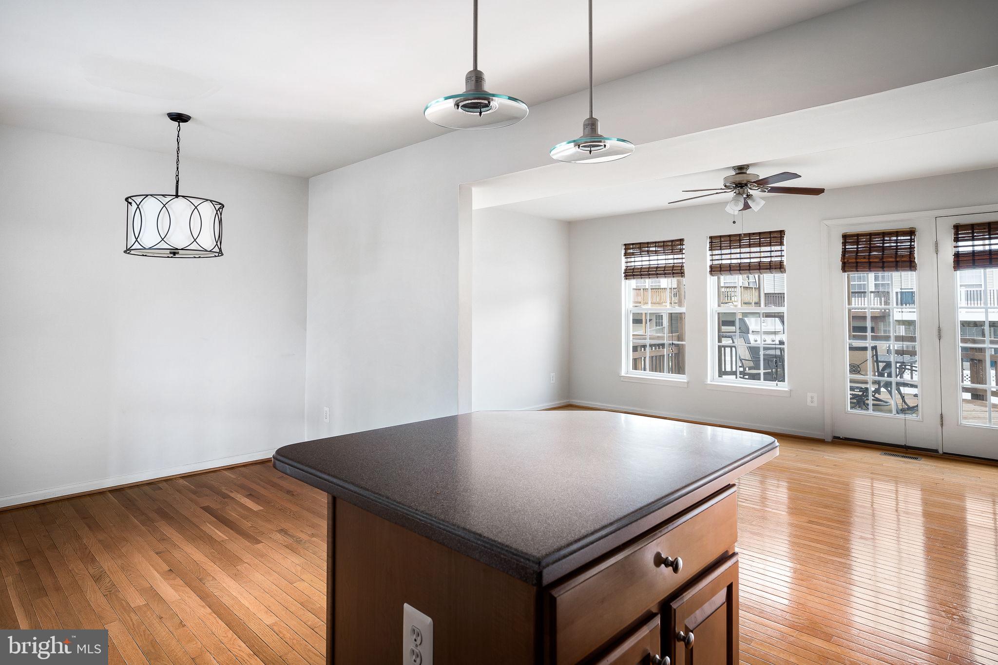 LAKELAND PLACE - Residential