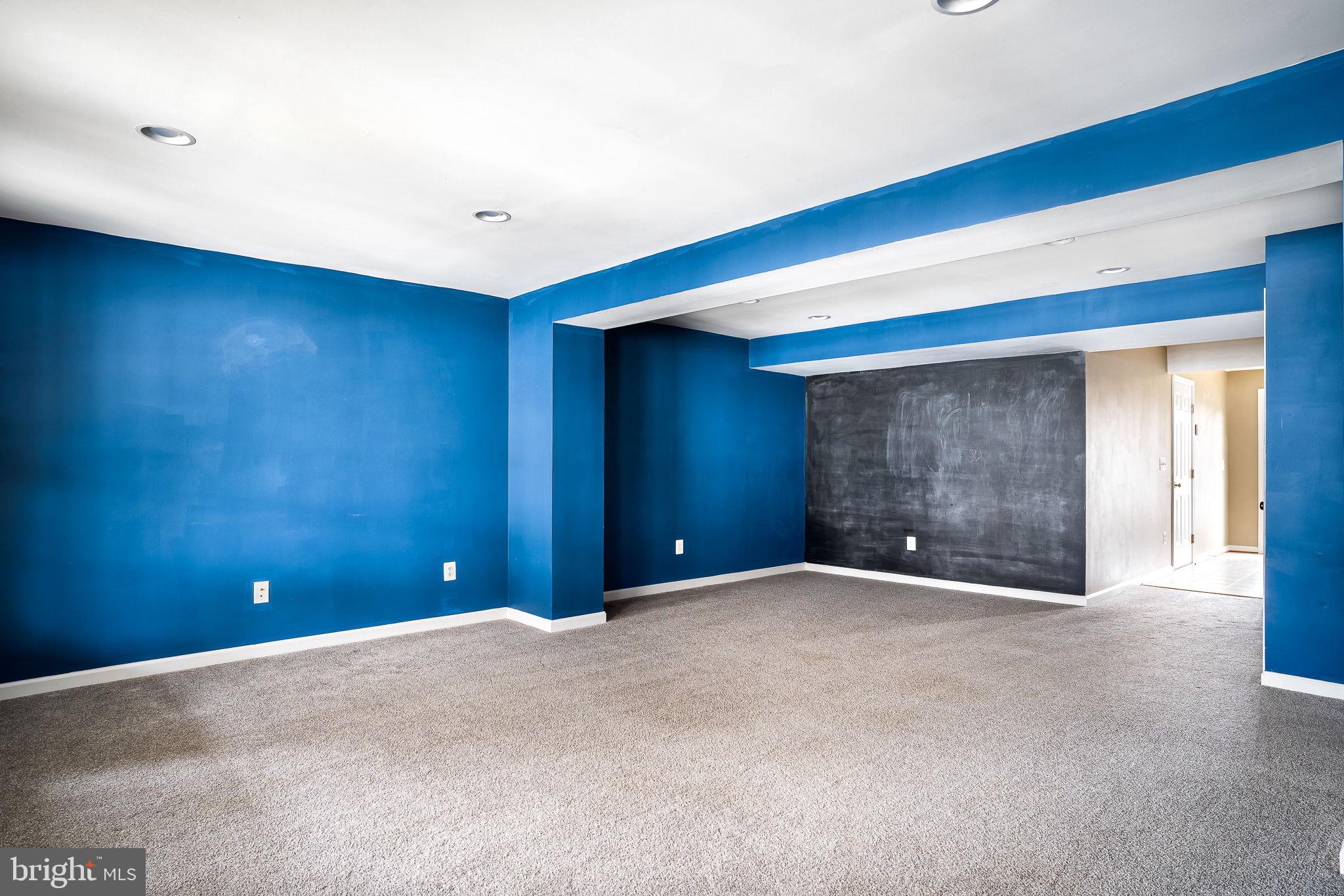 LAKELAND PLACE - Residential