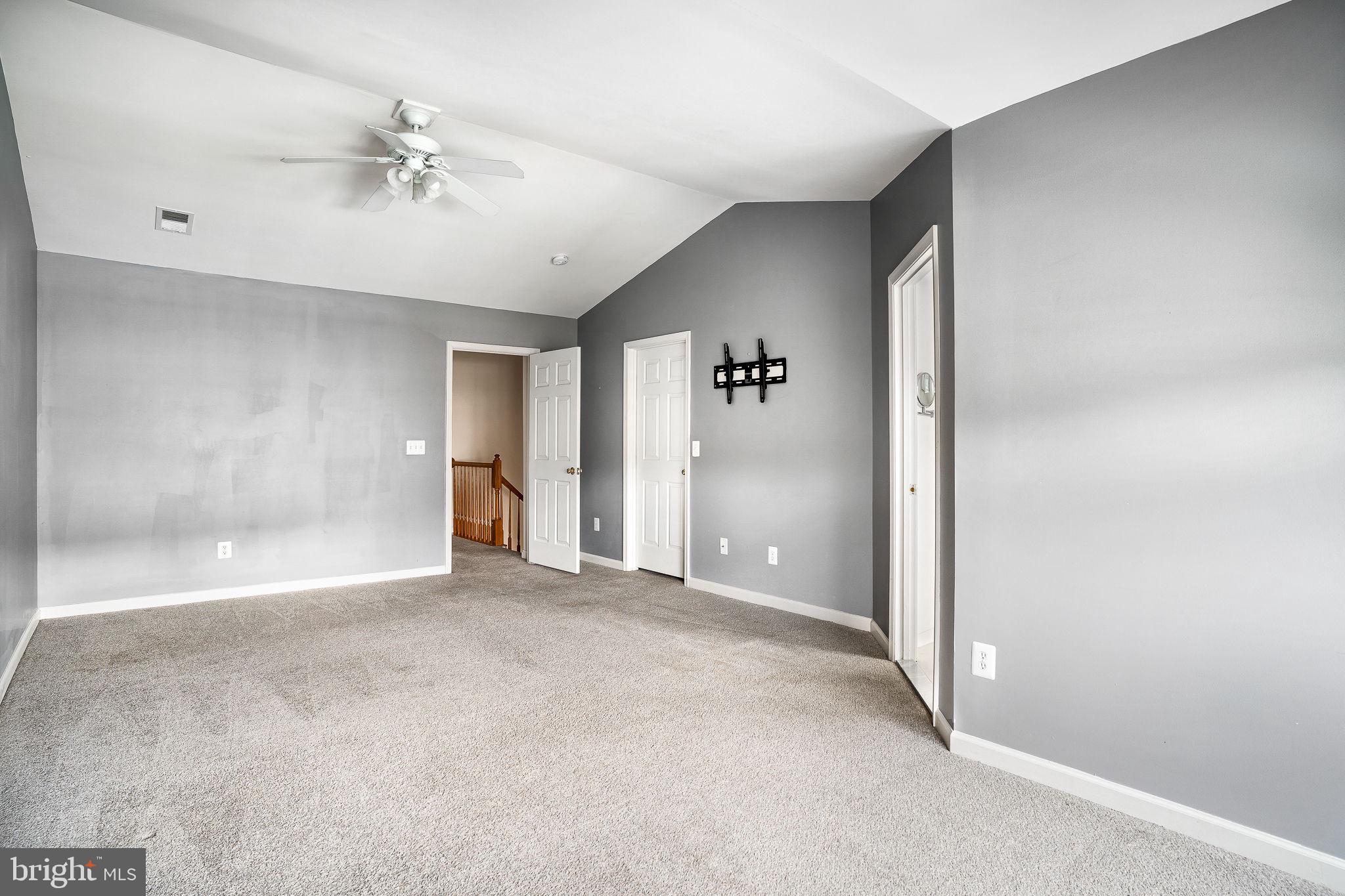 LAKELAND PLACE - Residential