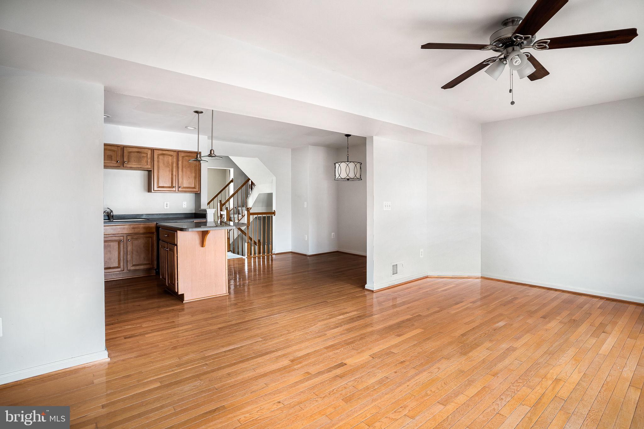 LAKELAND PLACE - Residential