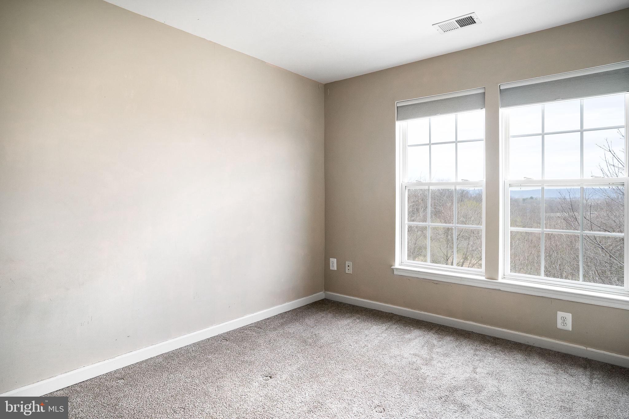 LAKELAND PLACE - Residential