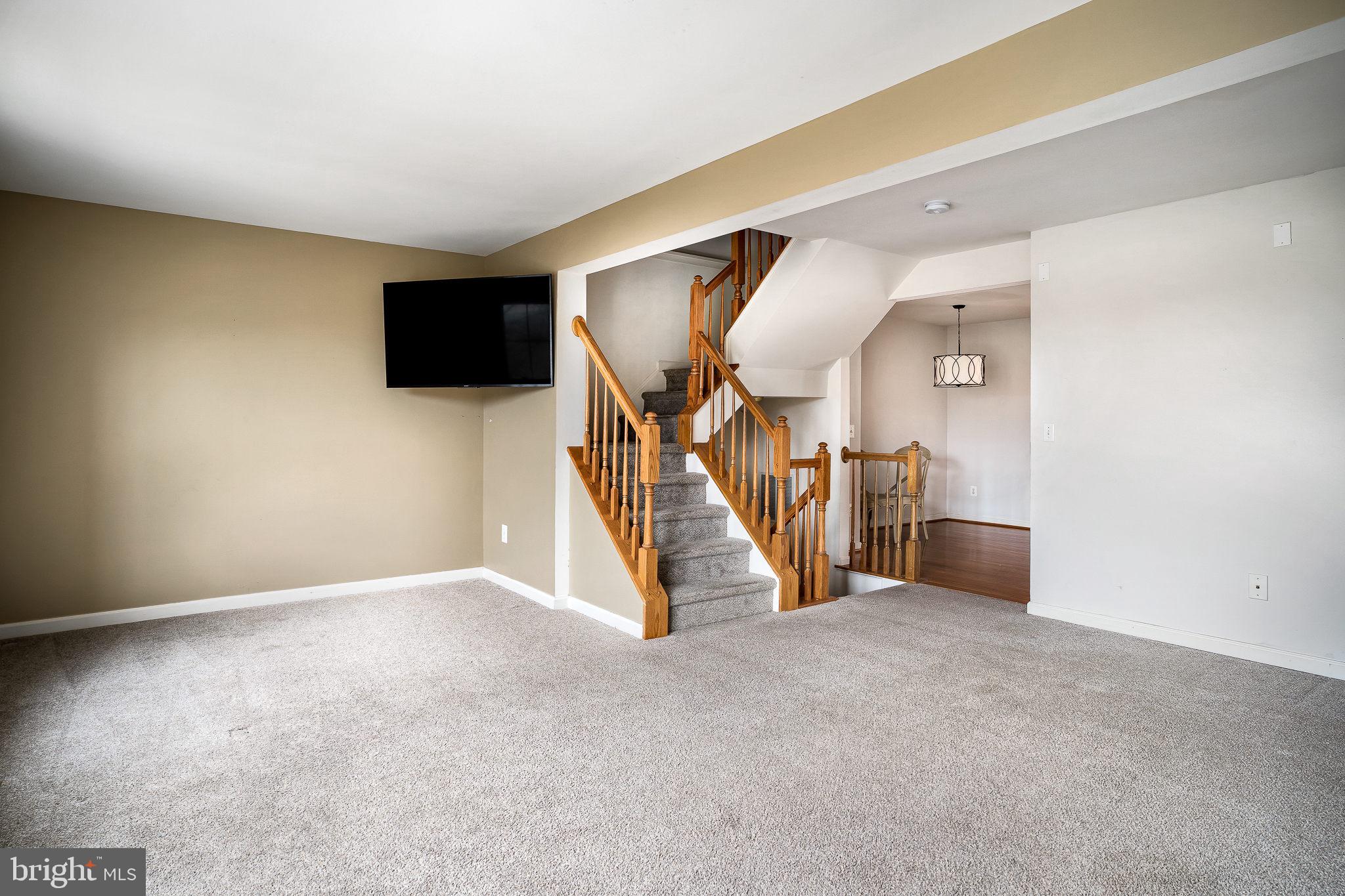 LAKELAND PLACE - Residential