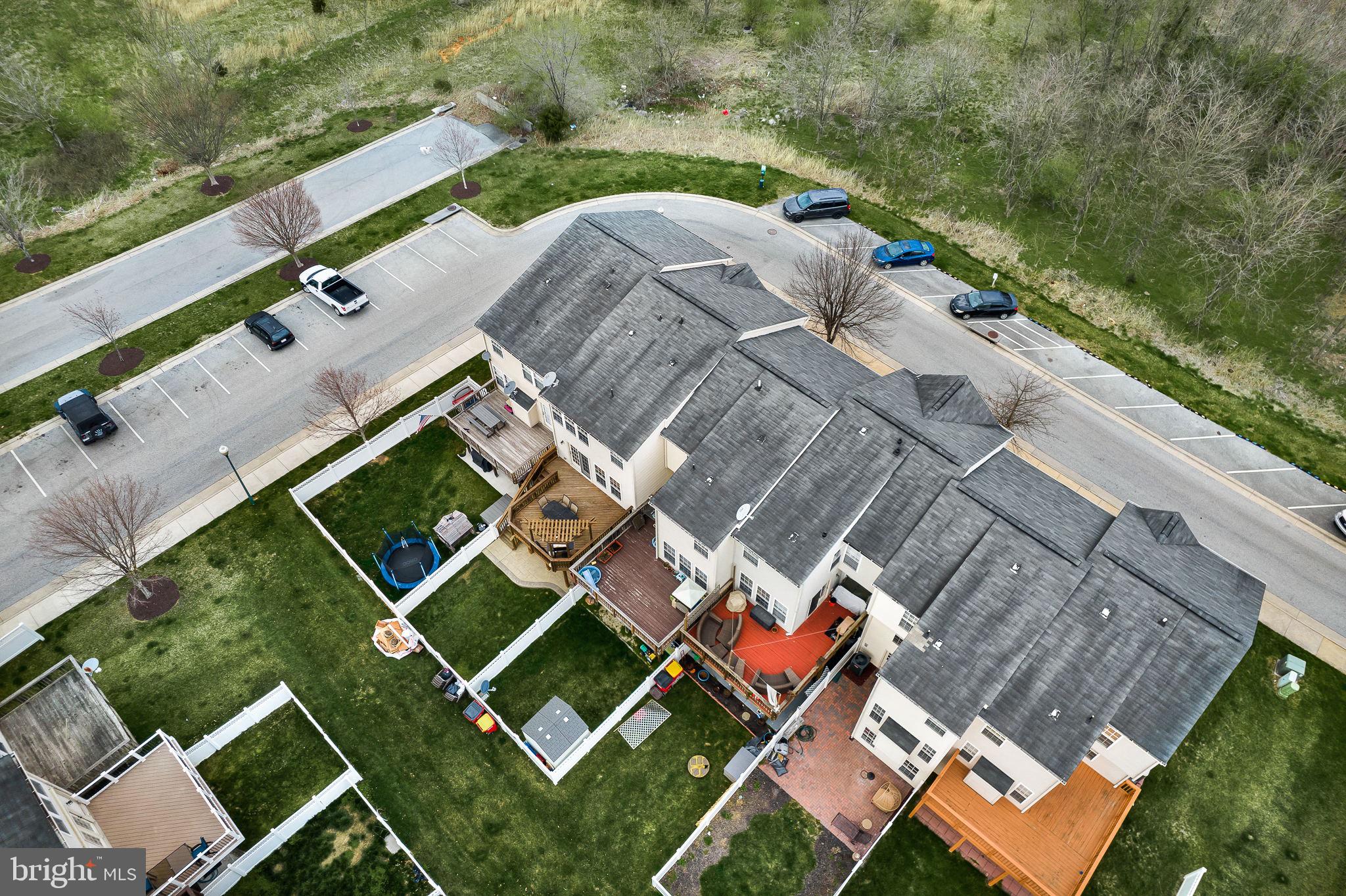 LAKELAND PLACE - Residential