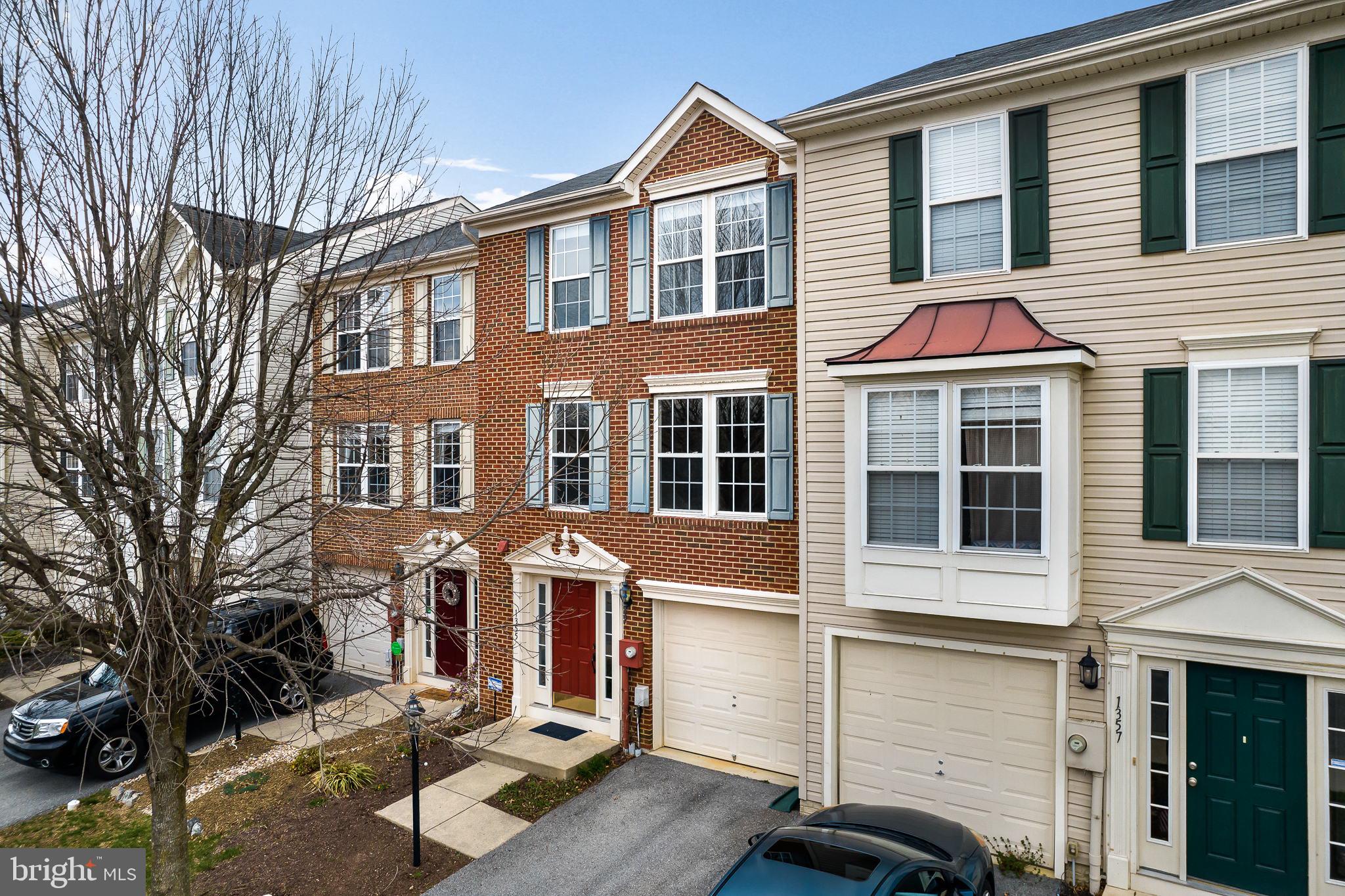 LAKELAND PLACE - Residential