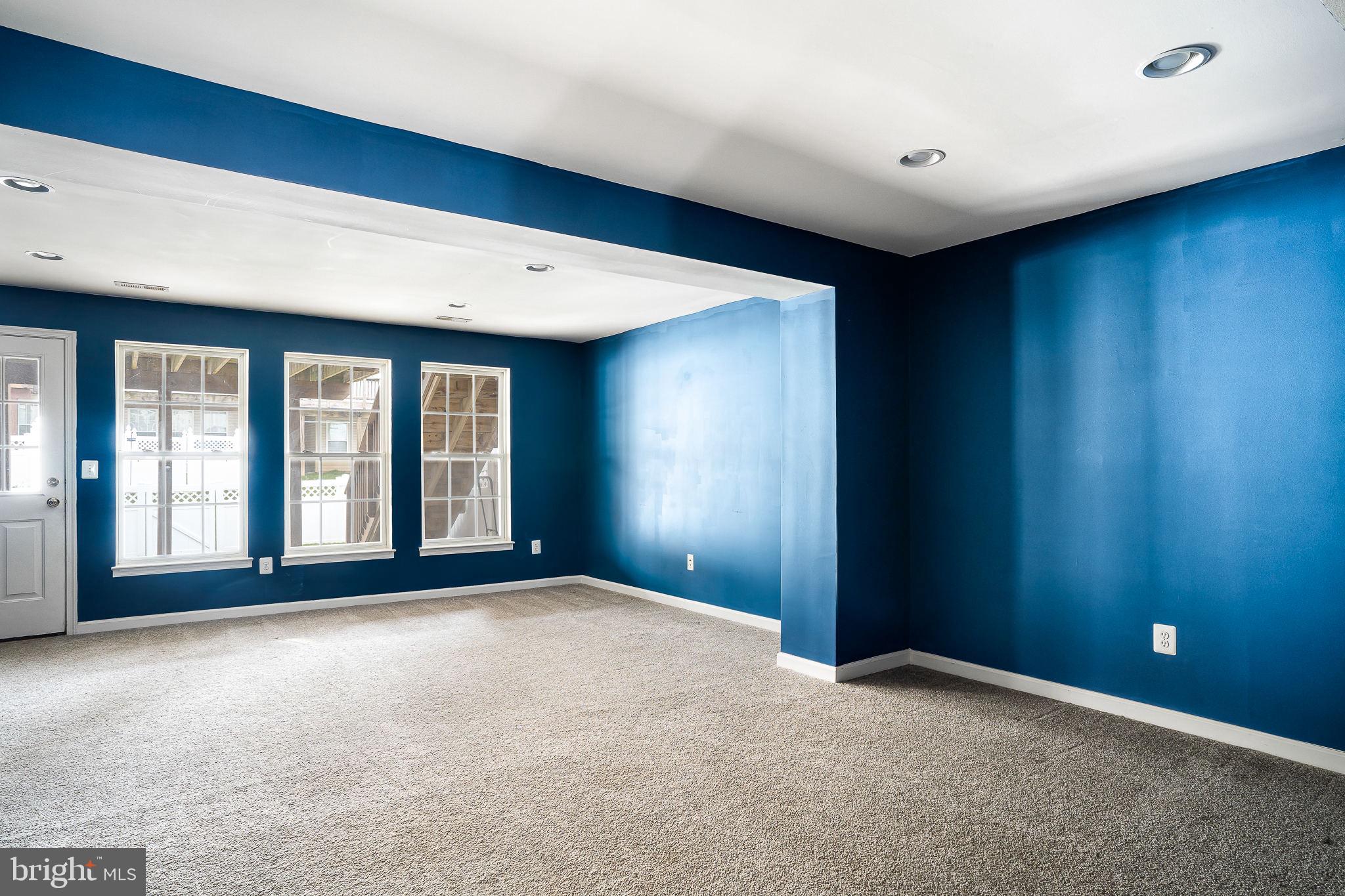 LAKELAND PLACE - Residential