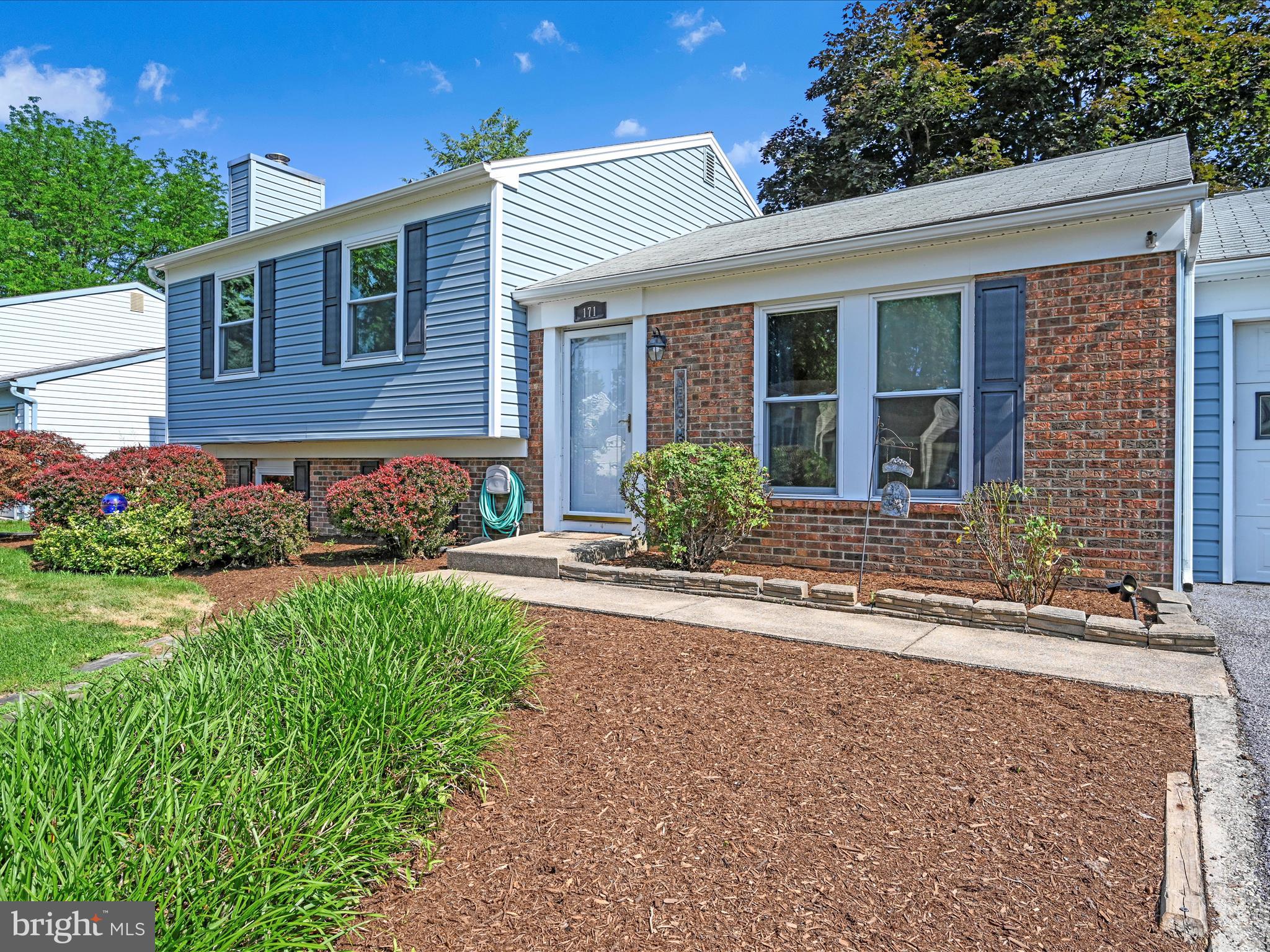 171 TANGLEWOOD LANE