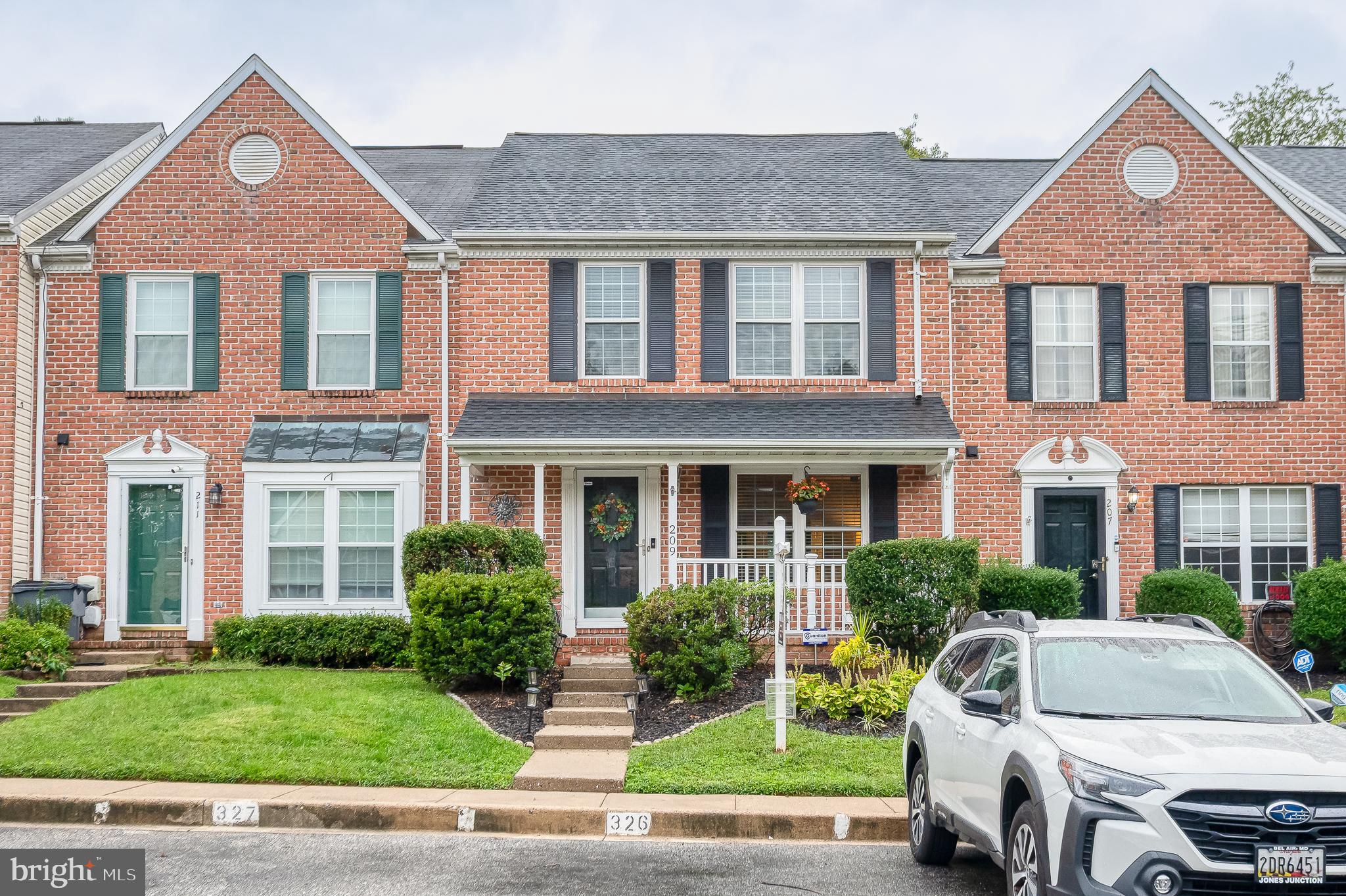 209 HUNTERS RUN TERRACE