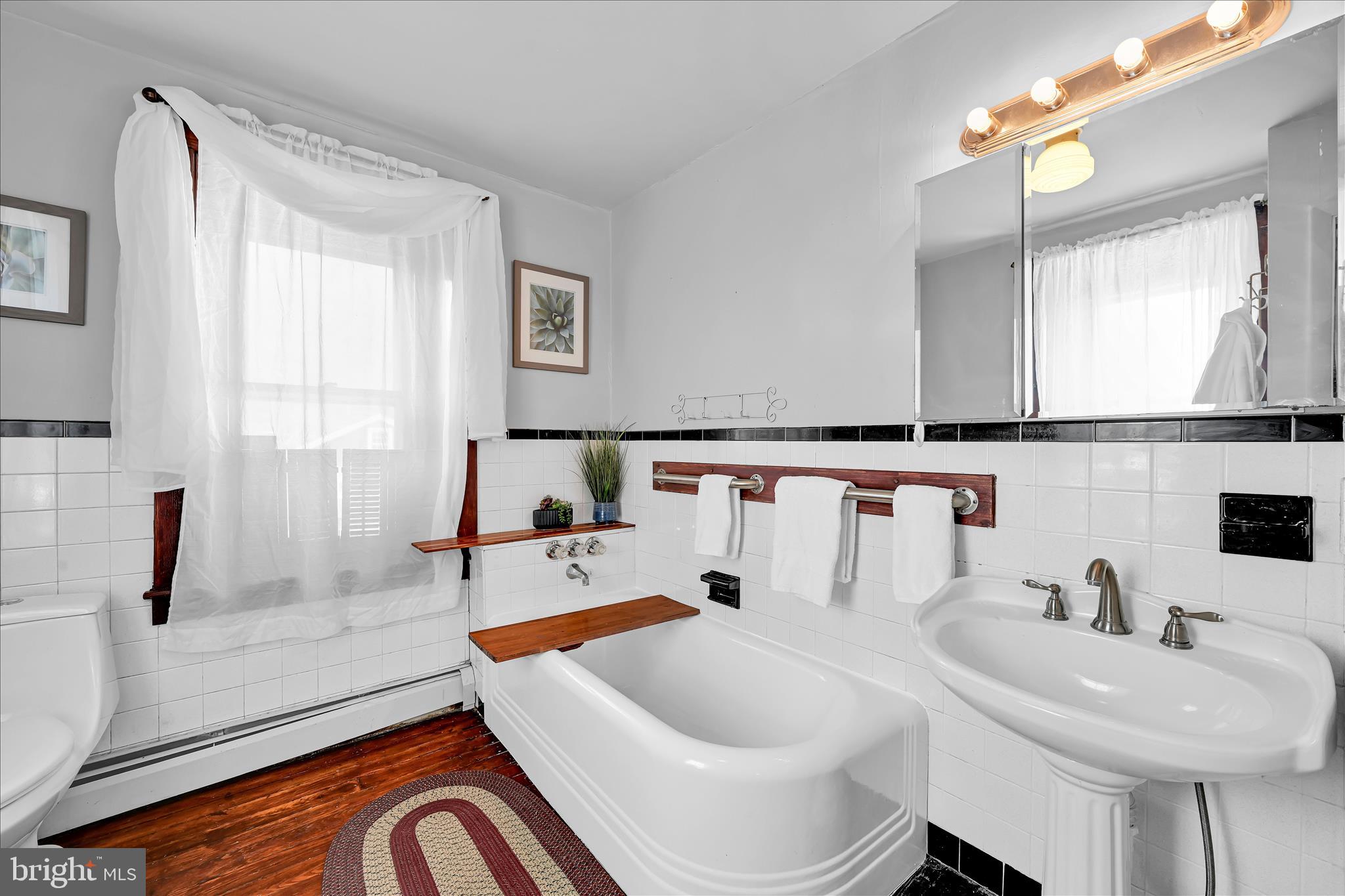 ADAMSTOWN BOROUGH - Residential