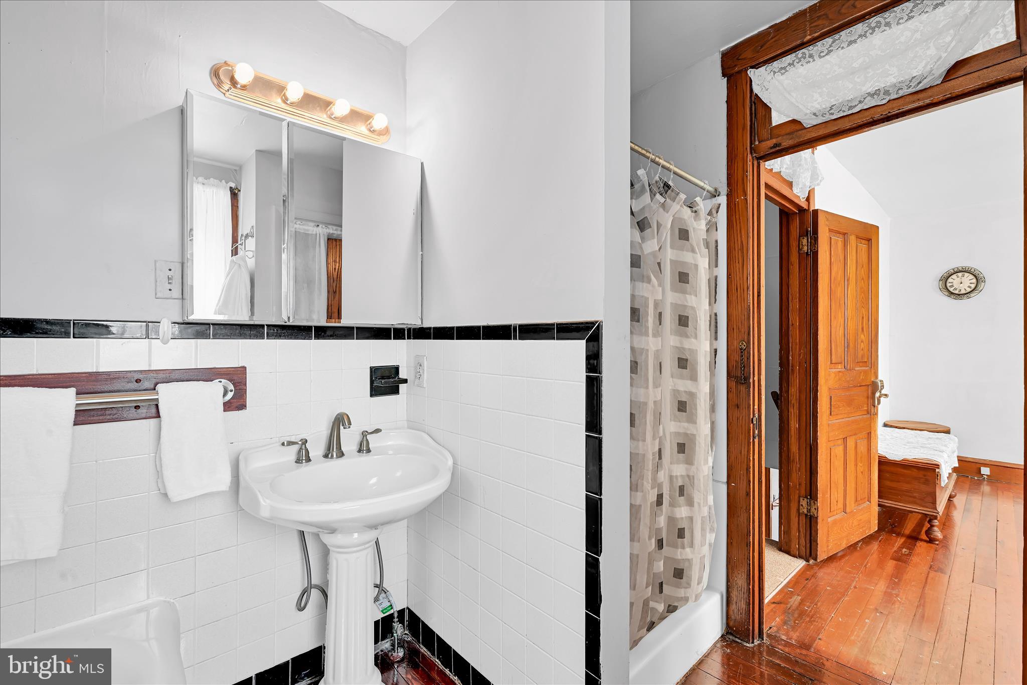 ADAMSTOWN BOROUGH - Residential