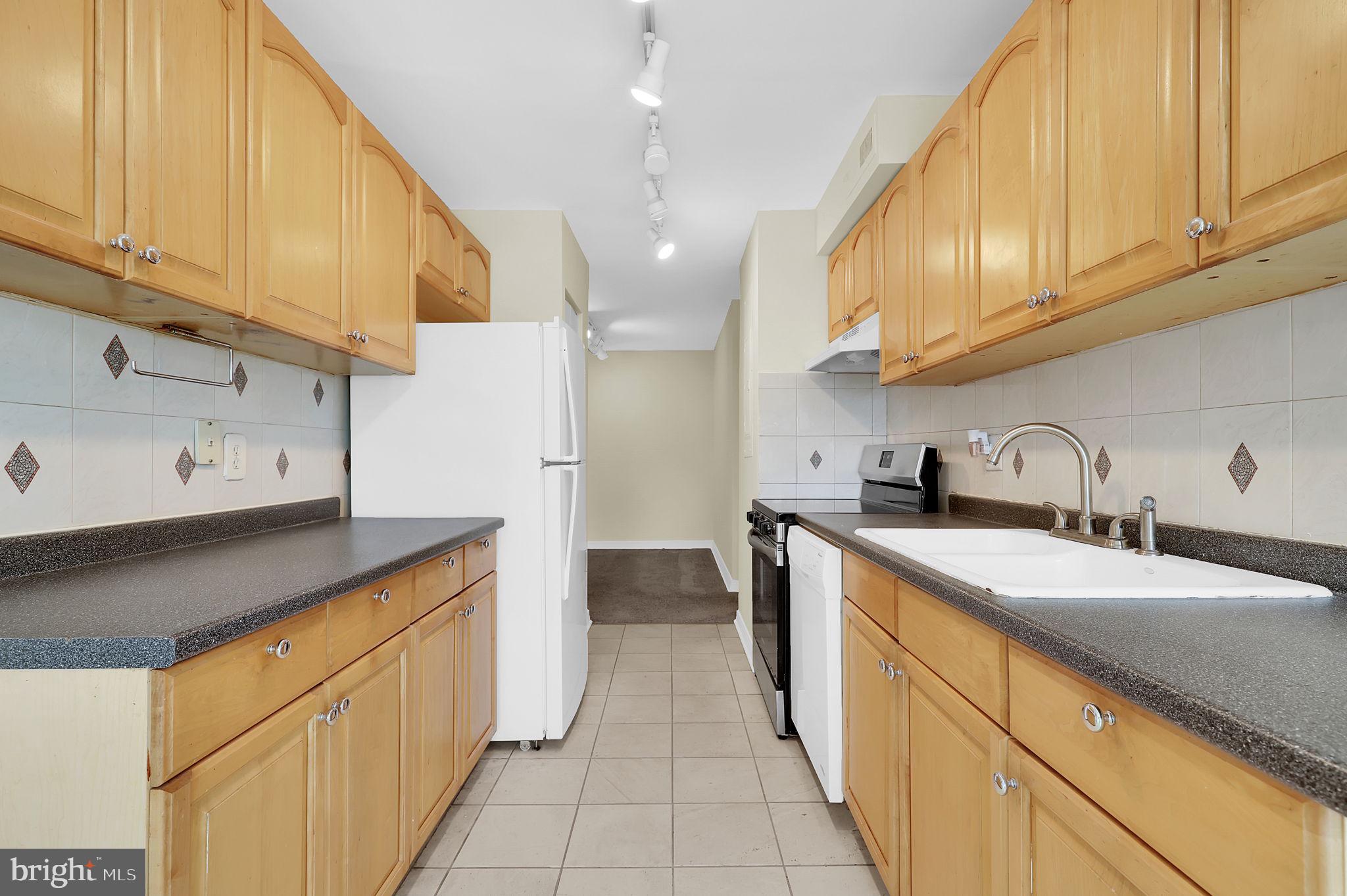 VILLA RIDGE CONDOMINIUM - Residential