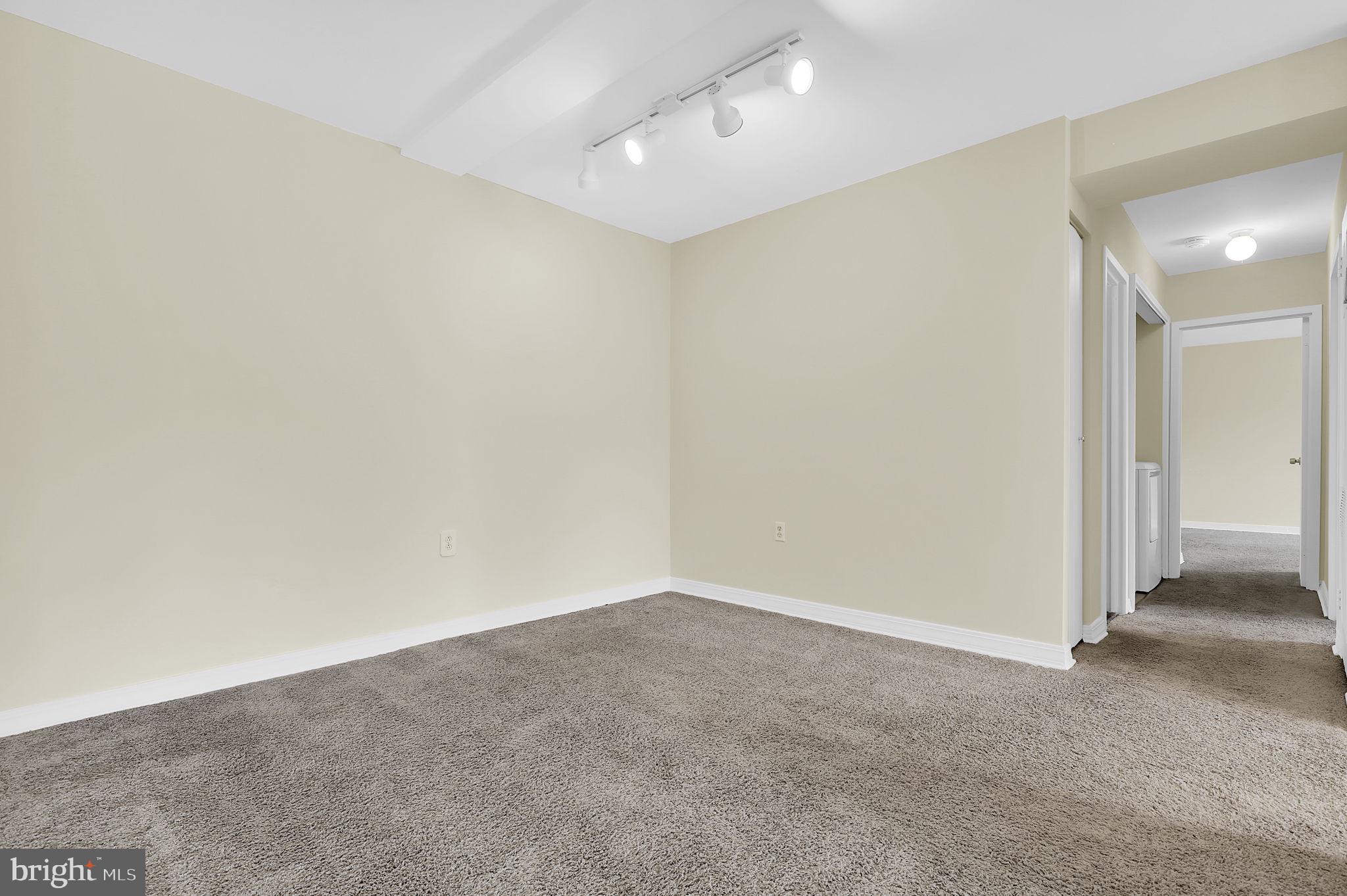 VILLA RIDGE CONDOMINIUM - Residential