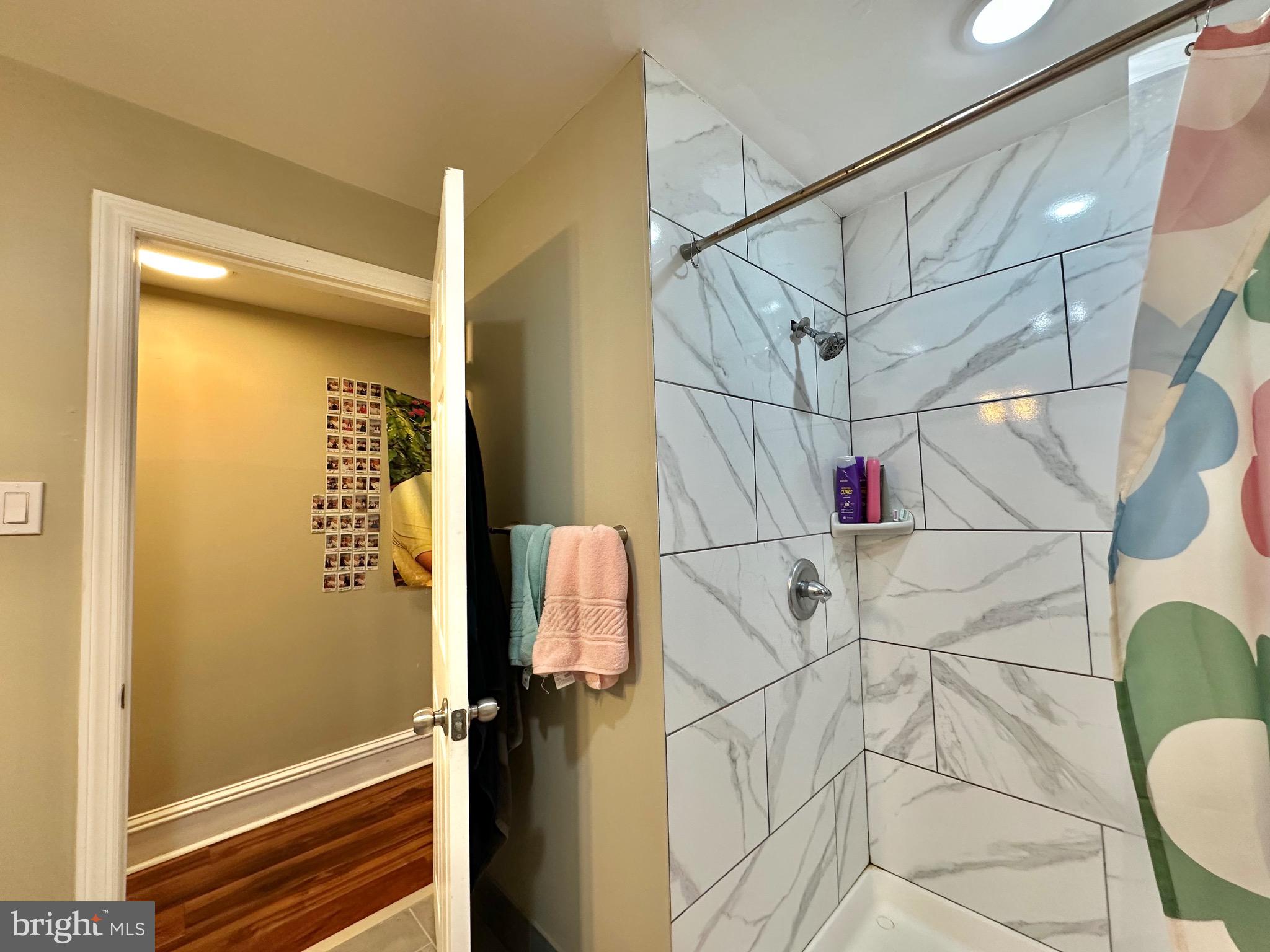 TEMPLE UNIVERSITY - Residential Lease