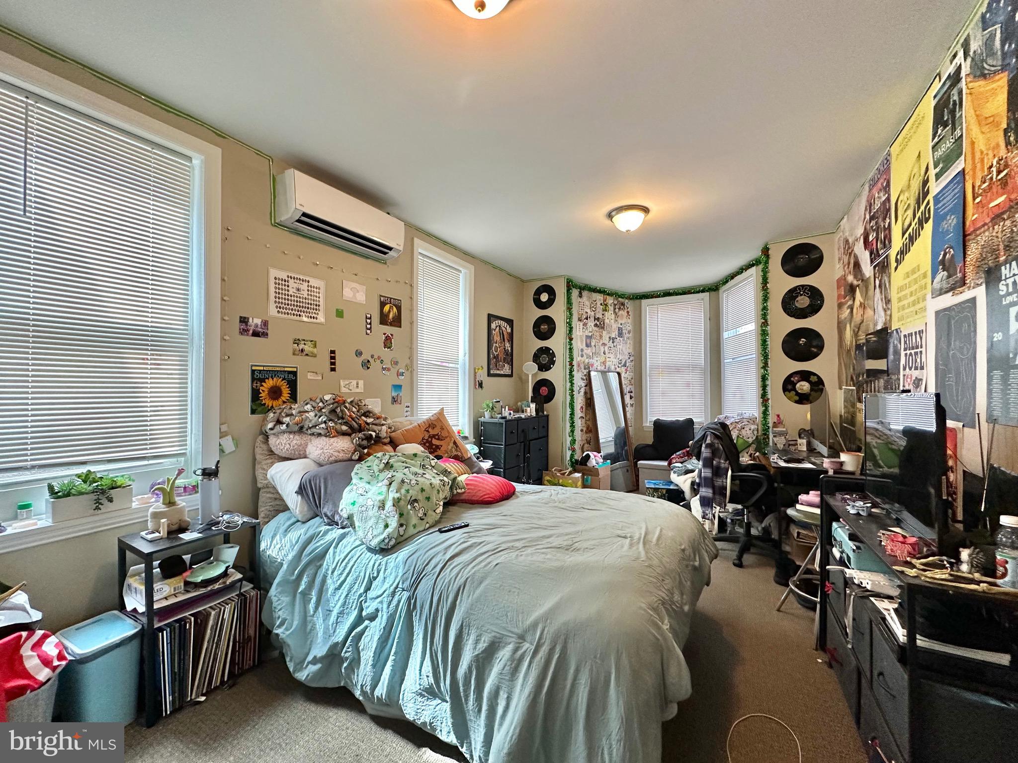 TEMPLE UNIVERSITY - Residential Lease