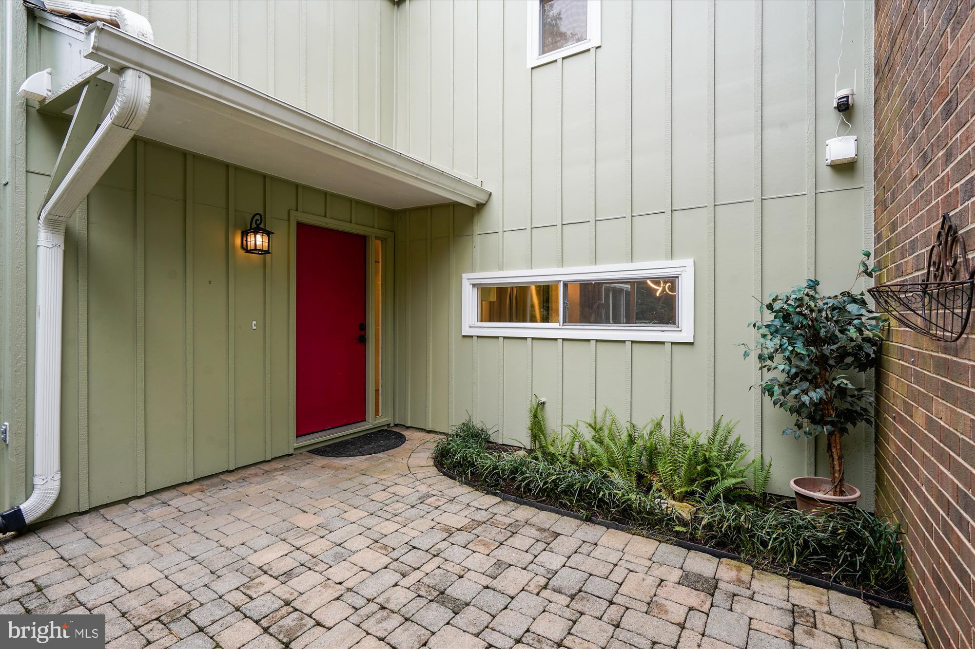 11488 LINKS DRIVE