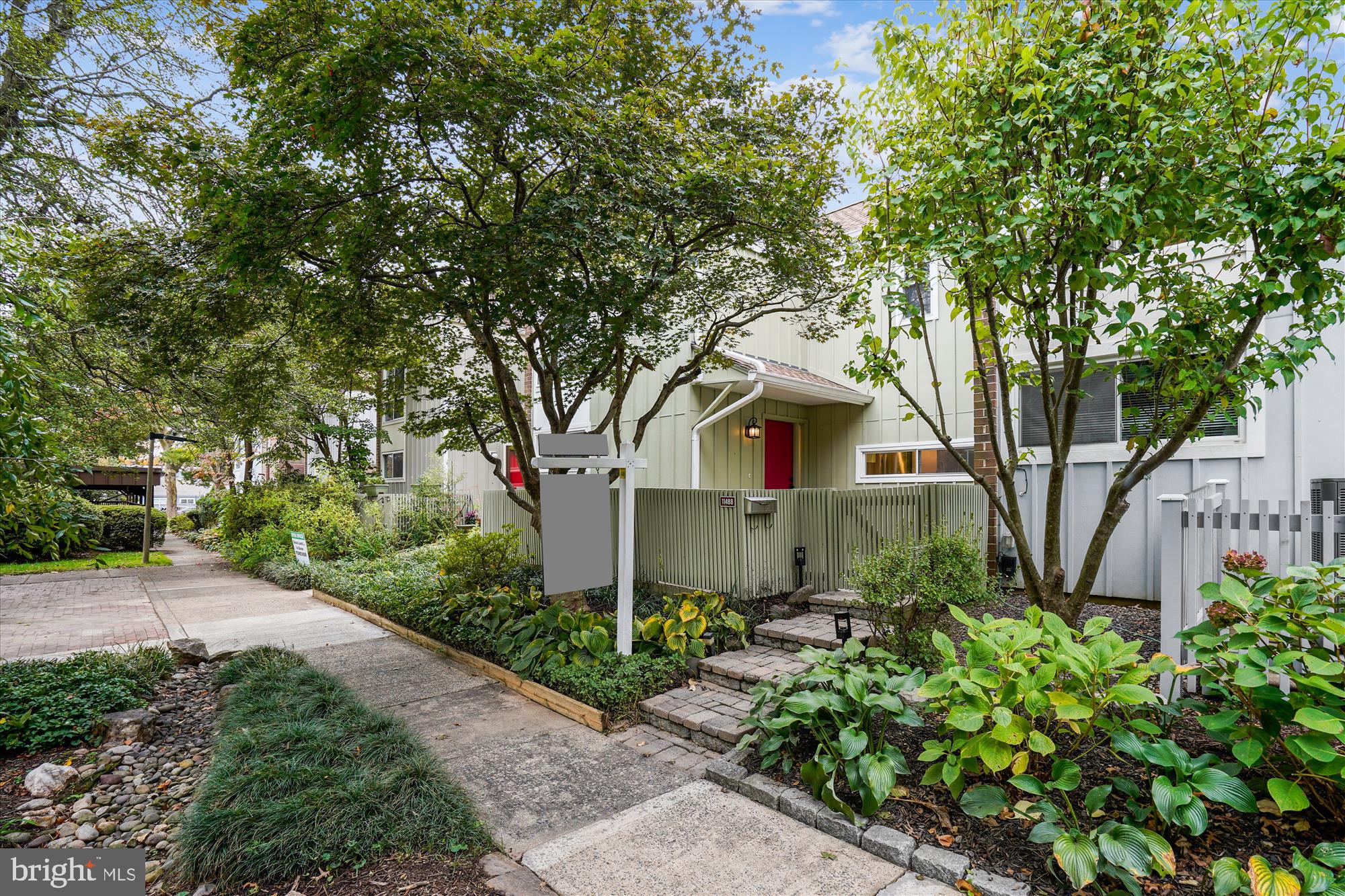 11488 LINKS DRIVE