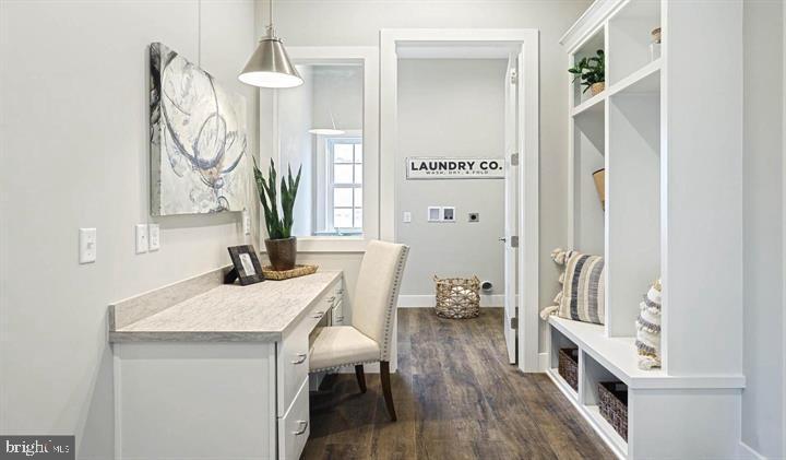 AUTUMN CHASE - Residential