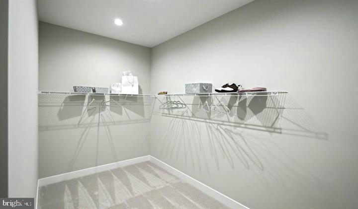 AUTUMN CHASE - Residential