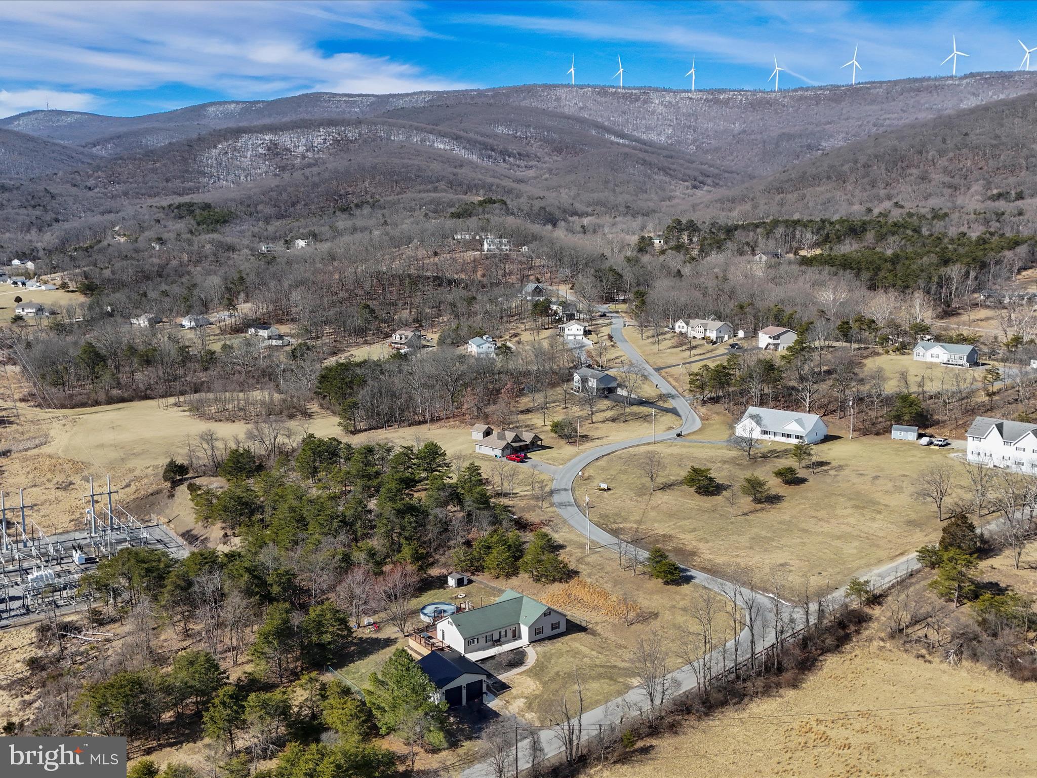 PINEPOINTE - Residential