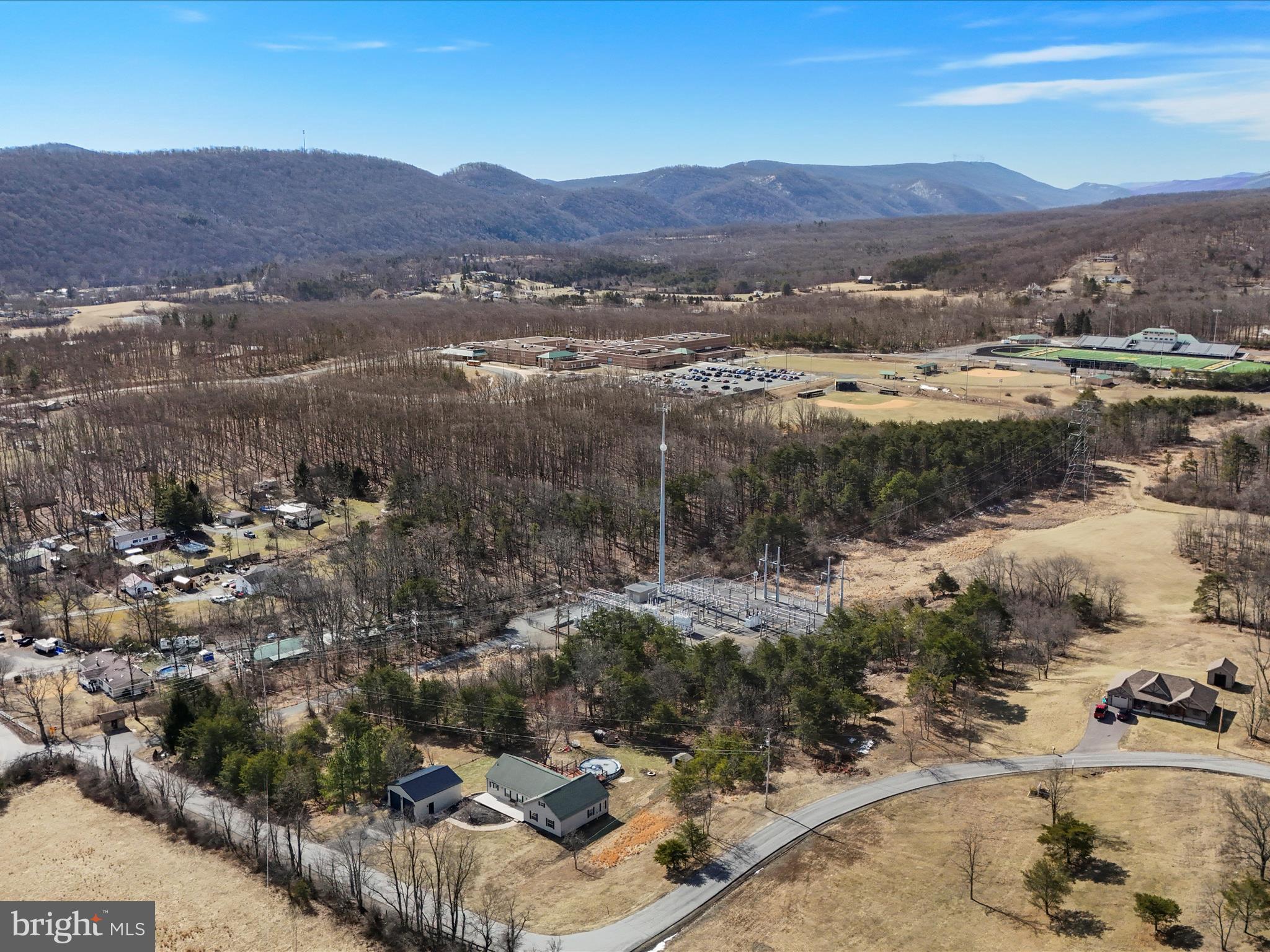 PINEPOINTE - Residential