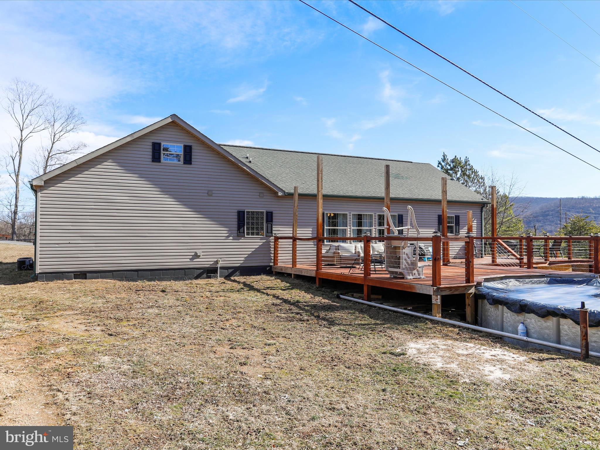 PINEPOINTE - Residential