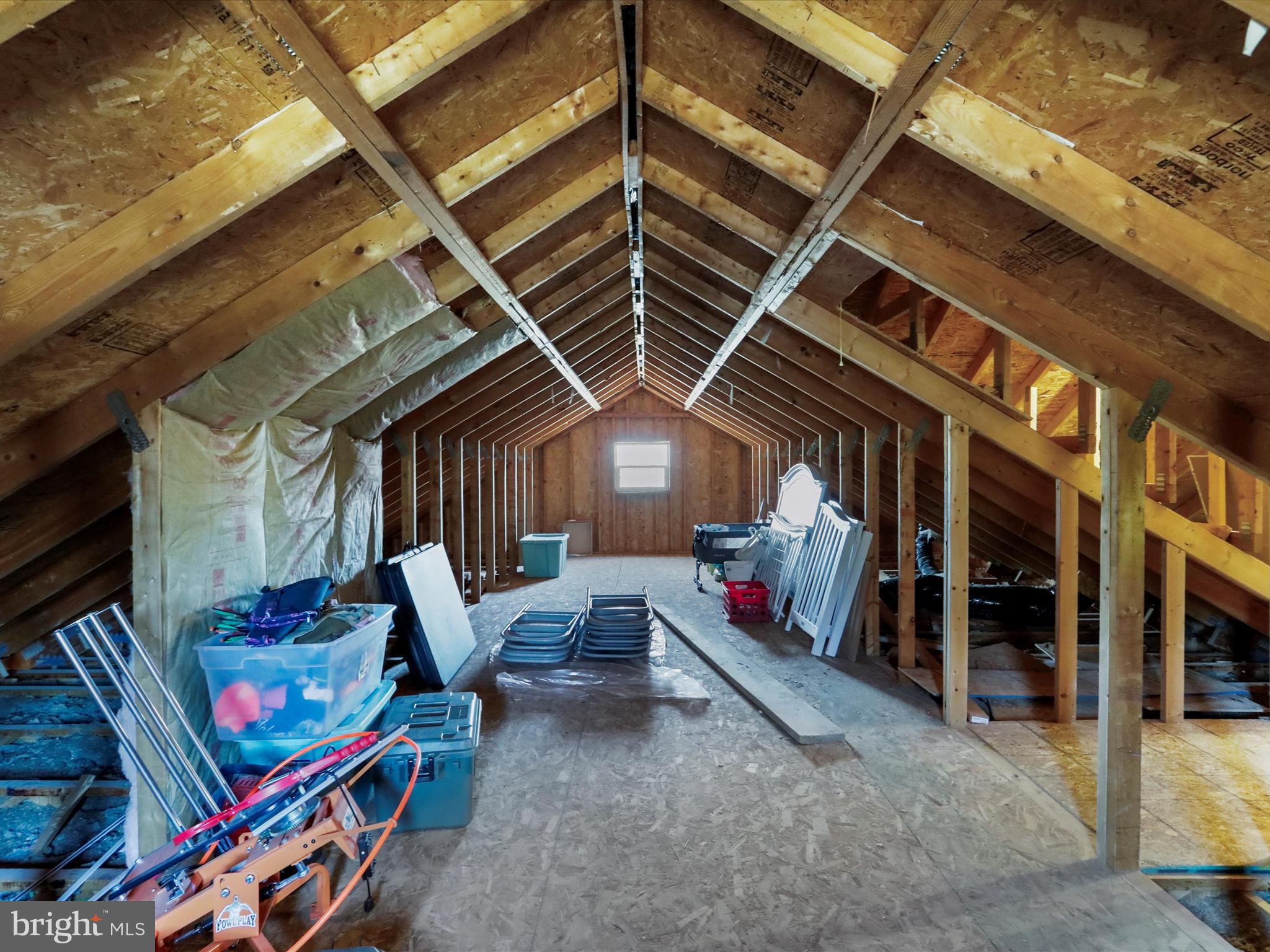 PINEPOINTE - Residential