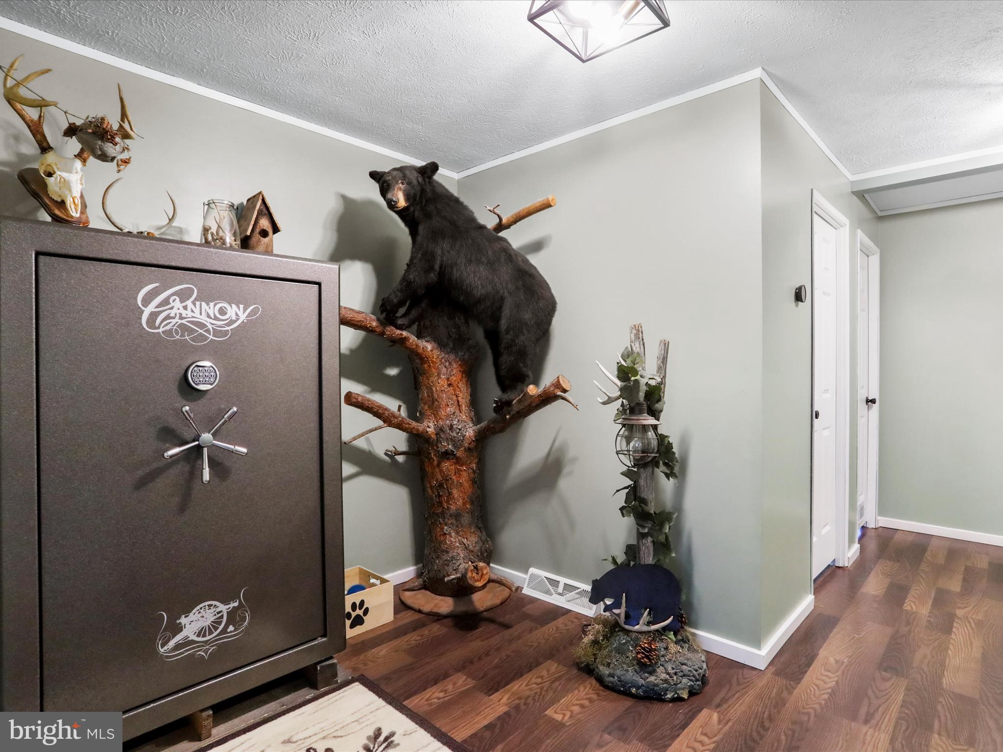 PINEPOINTE - Residential