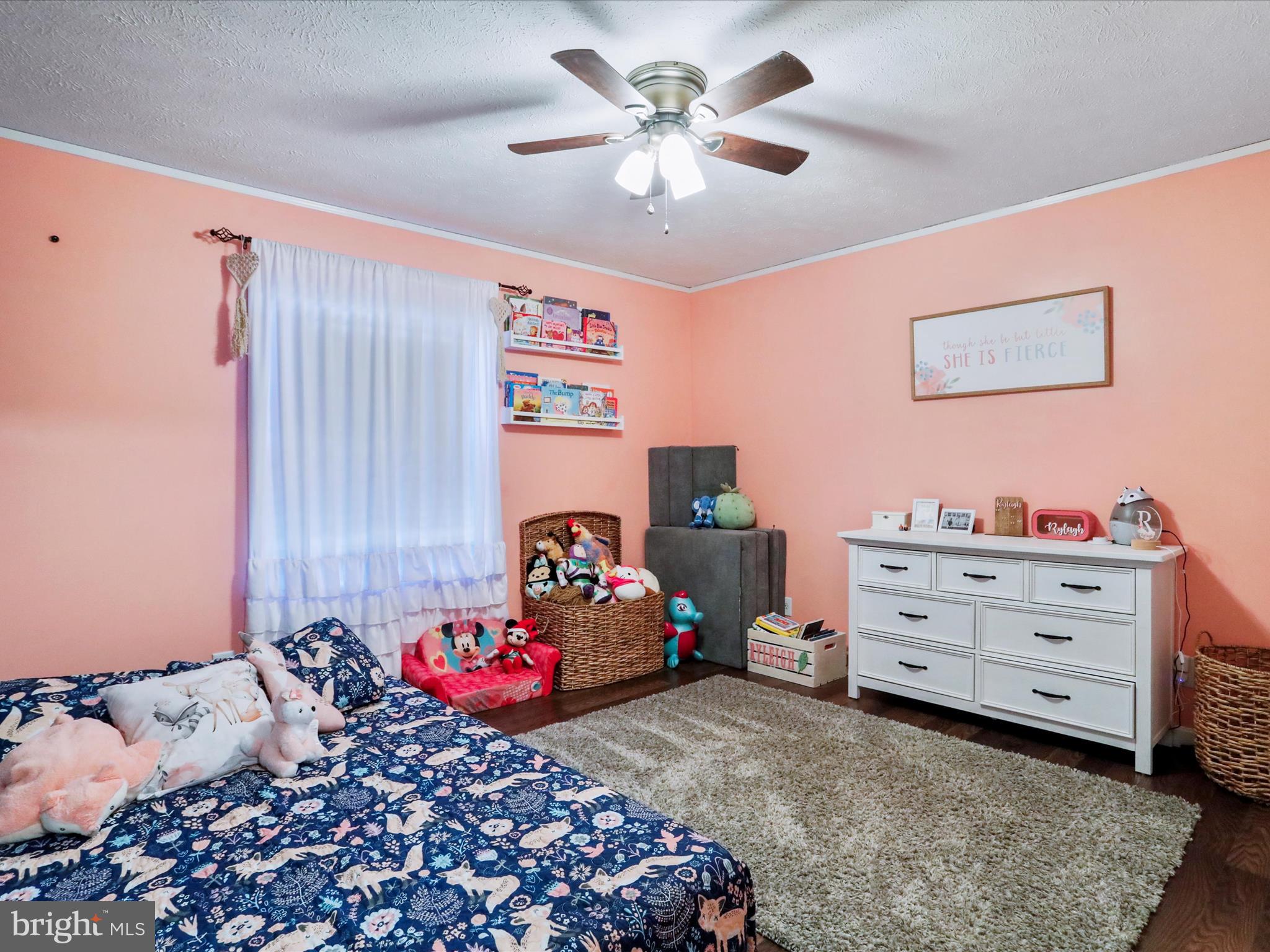 PINEPOINTE - Residential