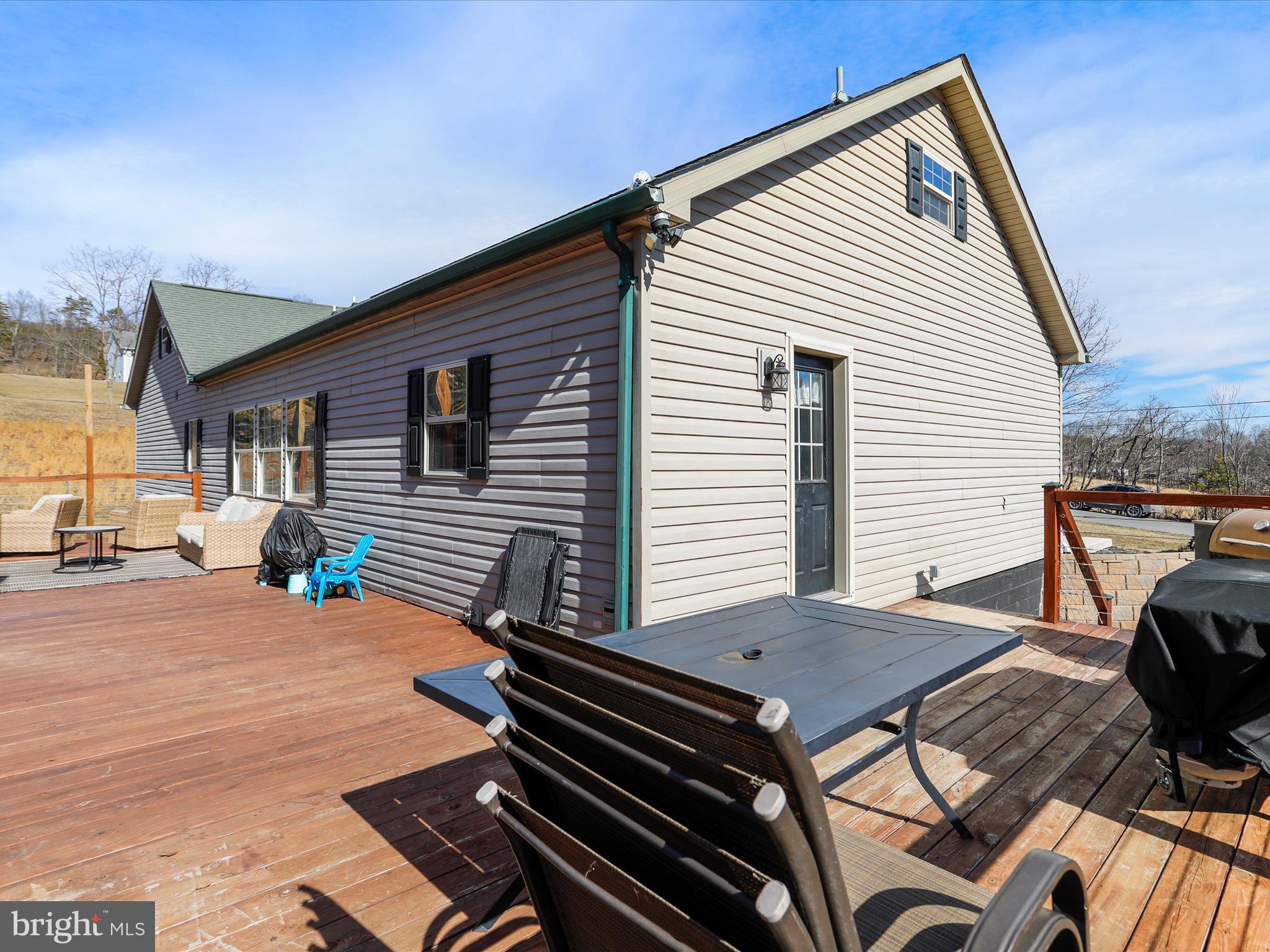 PINEPOINTE - Residential