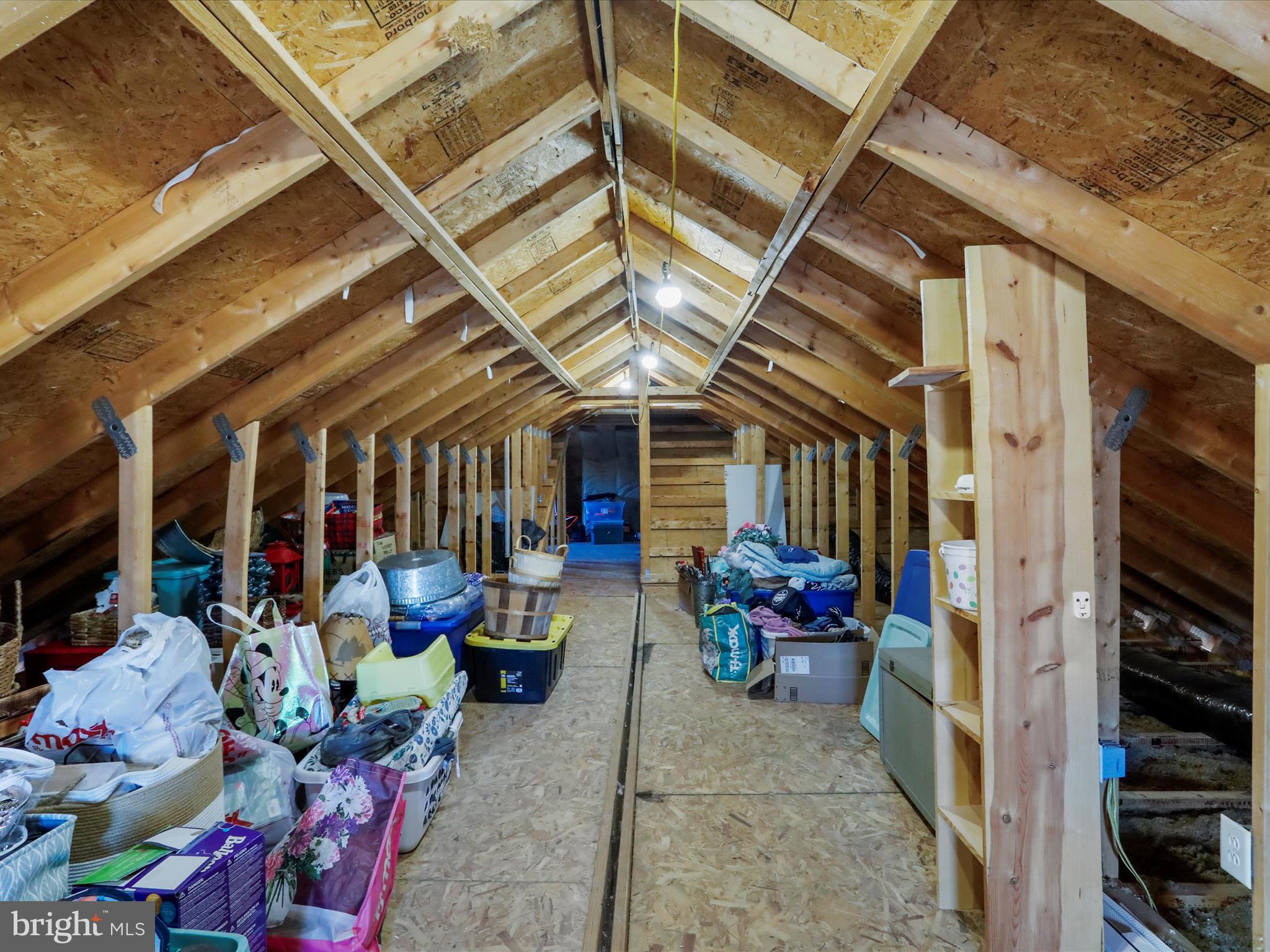 PINEPOINTE - Residential