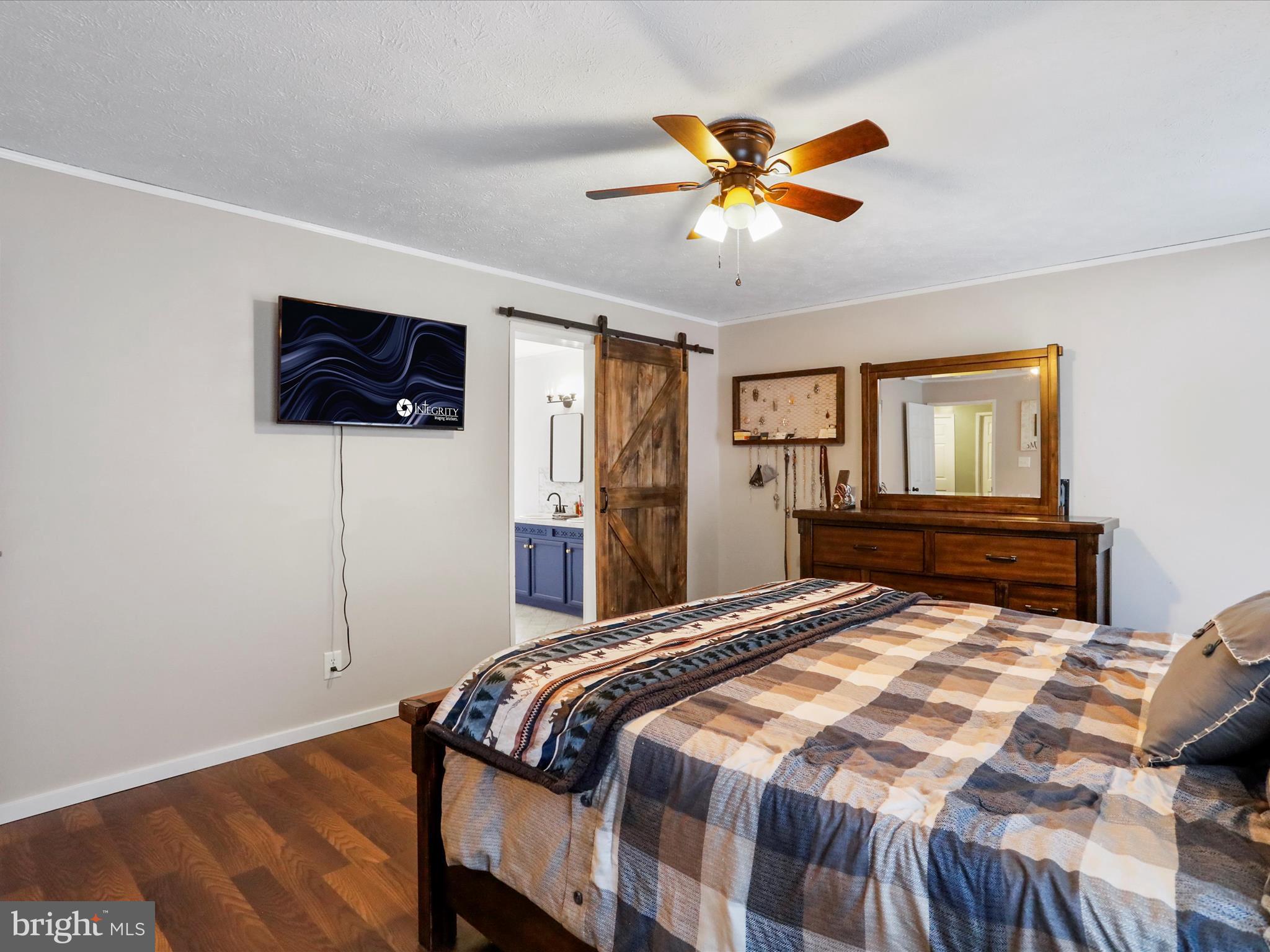 PINEPOINTE - Residential