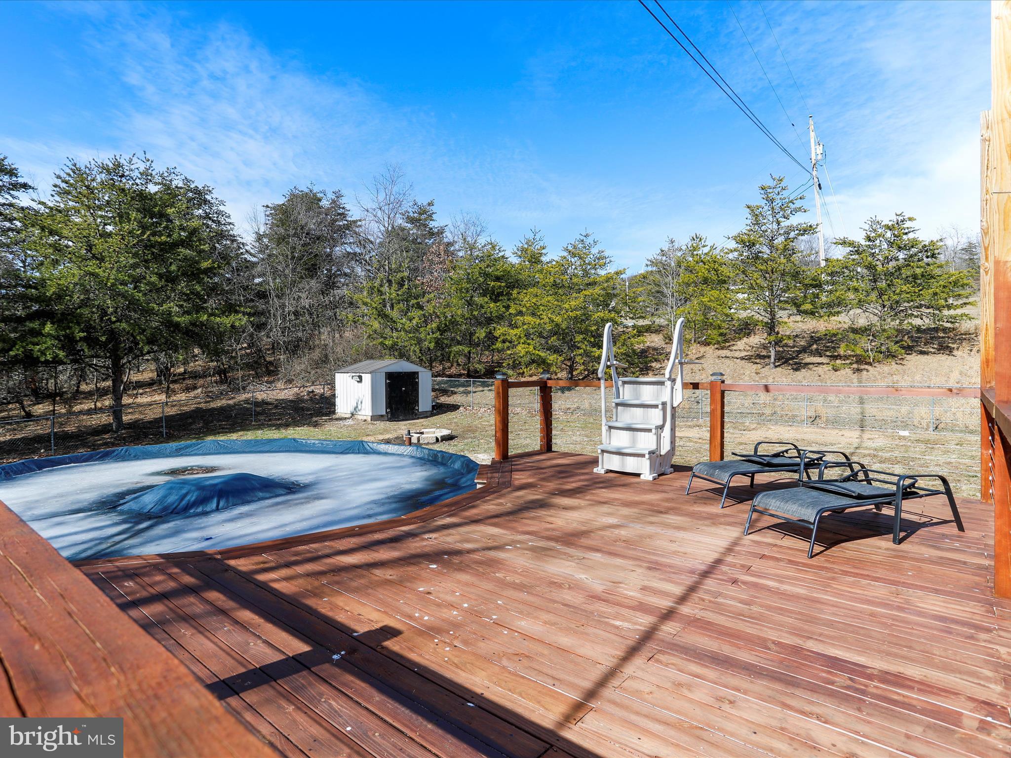 PINEPOINTE - Residential