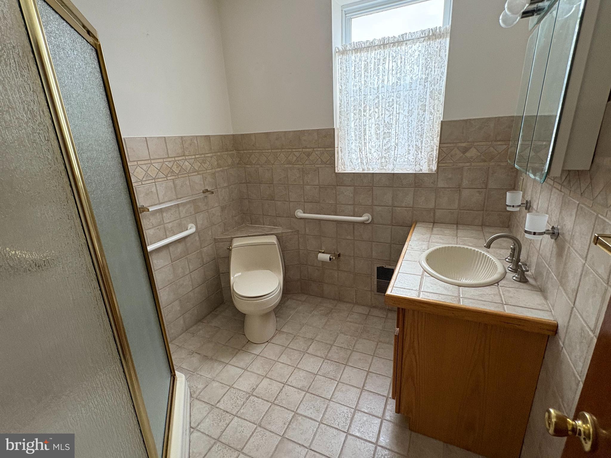 GIRARD ESTATES - Residential