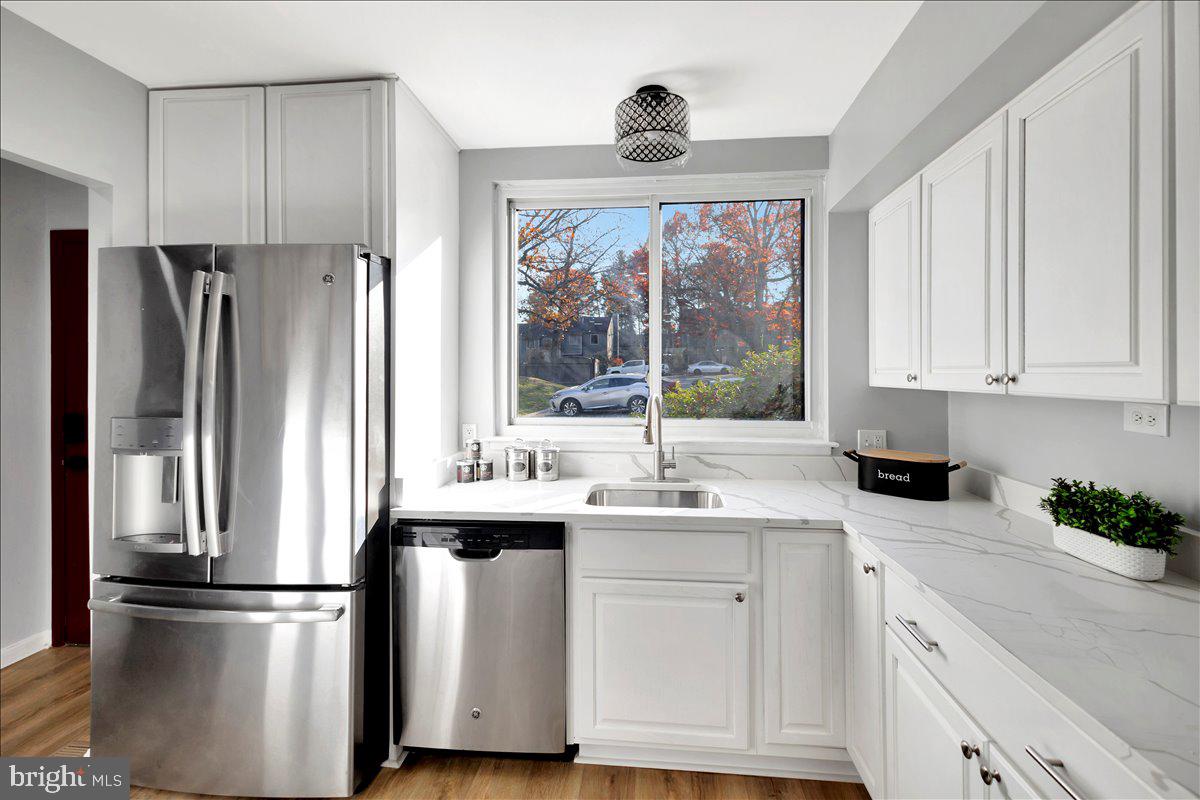 STONELEIGH - Residential