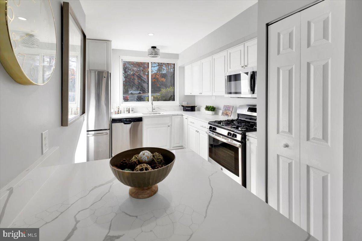 STONELEIGH - Residential