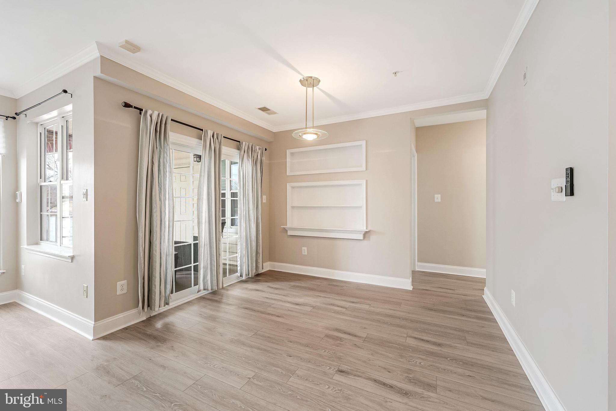 SOUTH RIDING - Residential