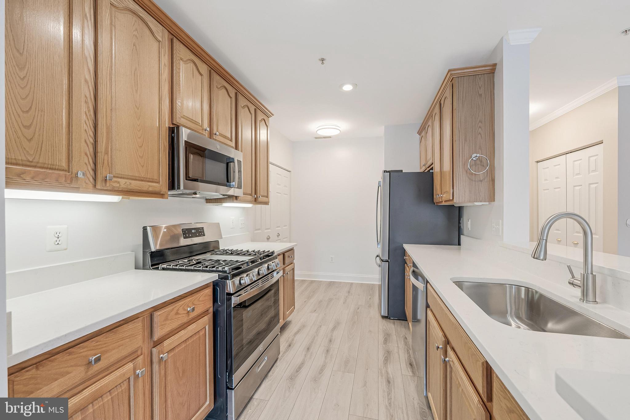 SOUTH RIDING - Residential