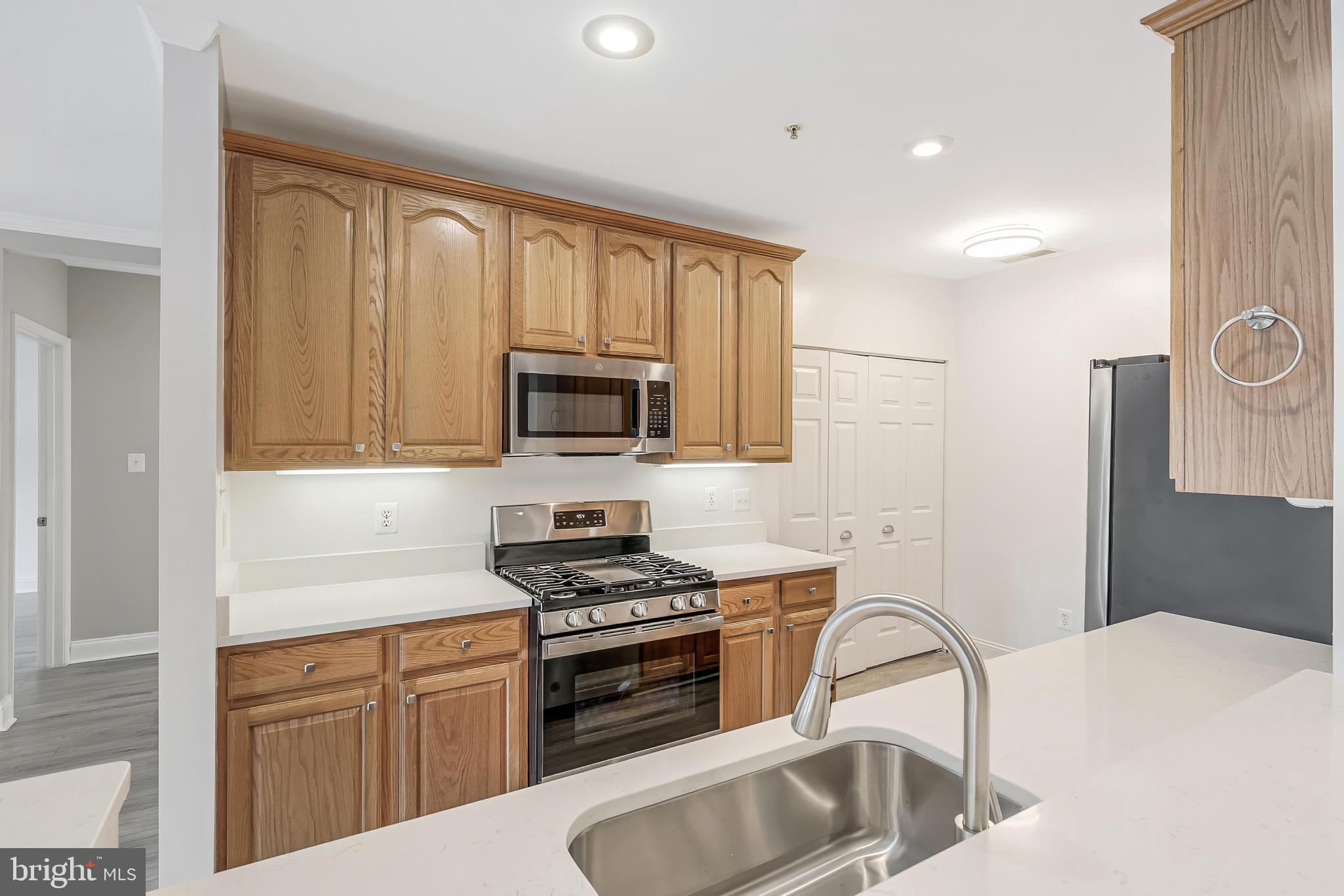 SOUTH RIDING - Residential