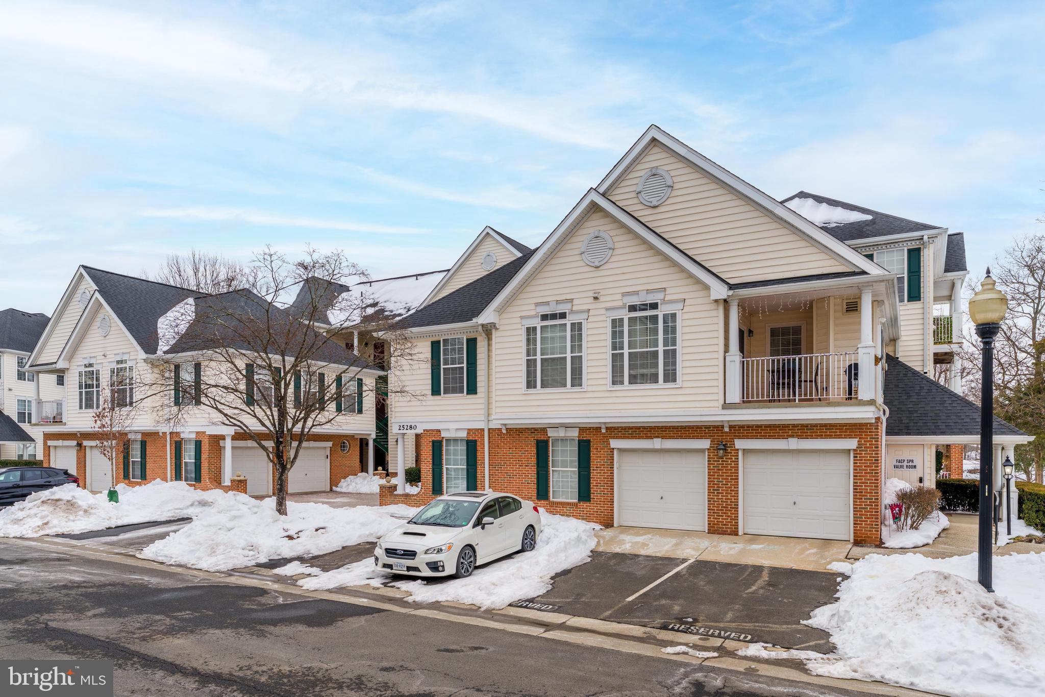 25280 LAKE SHORE SQUARE 102