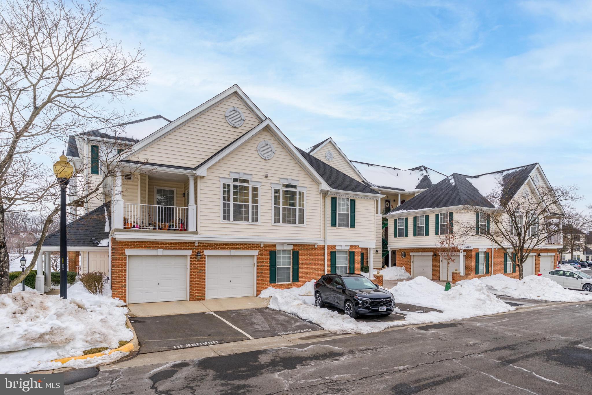 25280 LAKE SHORE SQUARE 102