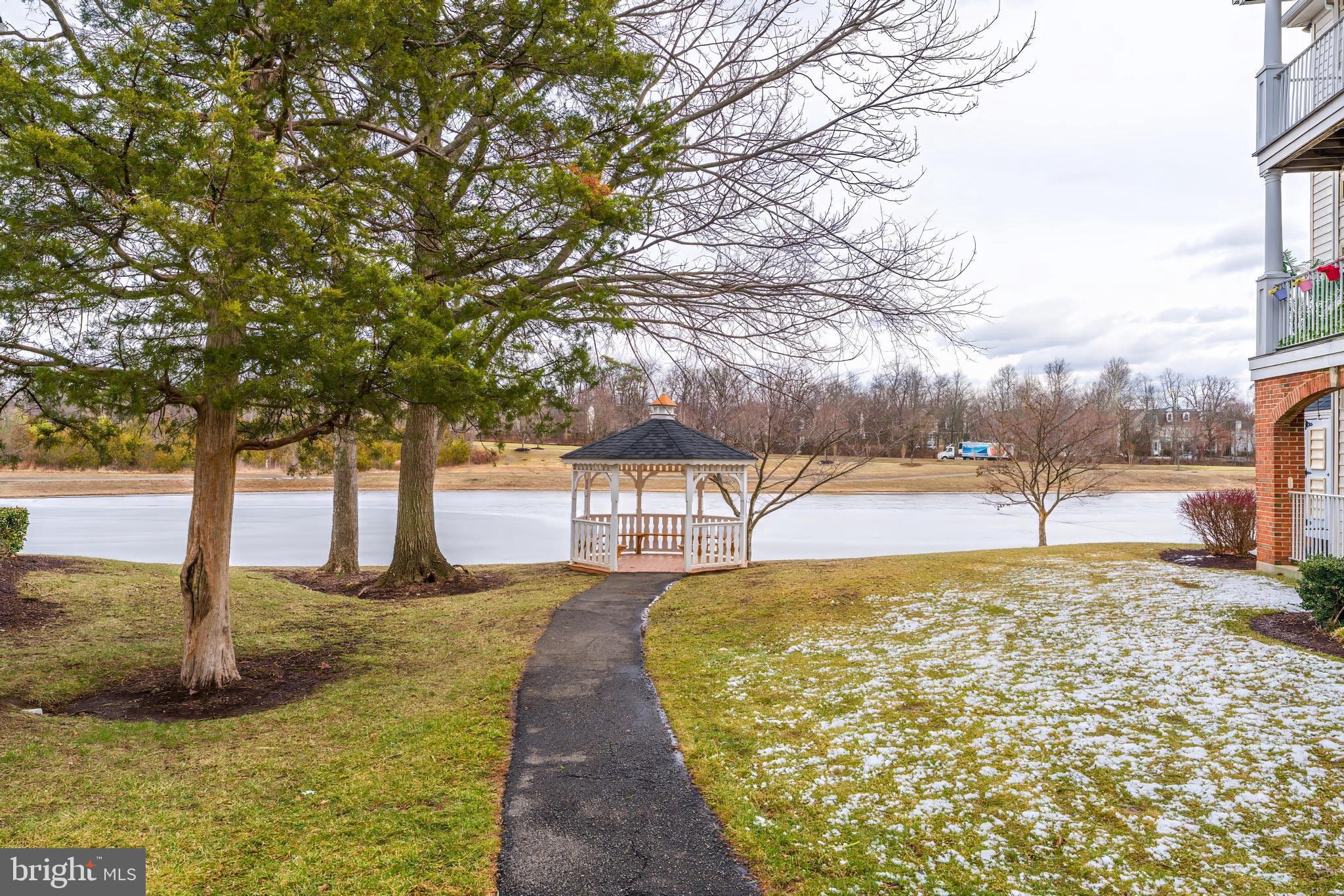 SOUTH RIDING - Residential